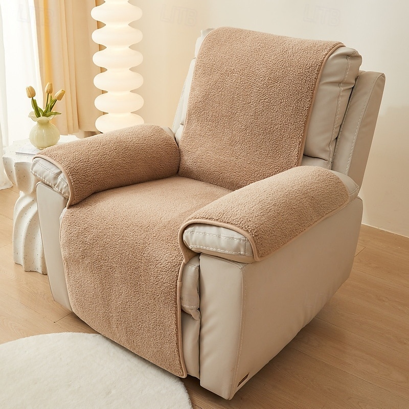 Housse de fauteuil inclinable en polaire, douce et confortable, parfaite pour protéger et rafraîchir votre fauteuil inclinable, ajoute confort et chaleur à votre salon ou à votre décoration de cinéma de 2025 ? $51.99 –P13