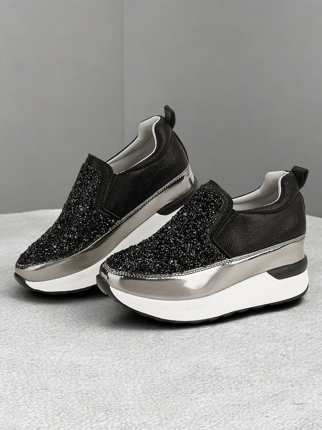 svarte slip-on joggesko for kvinner med glitterpynt og plattformsåle – stilige fritidssko for hverdagsbruk 2025 - $34.99 –P4