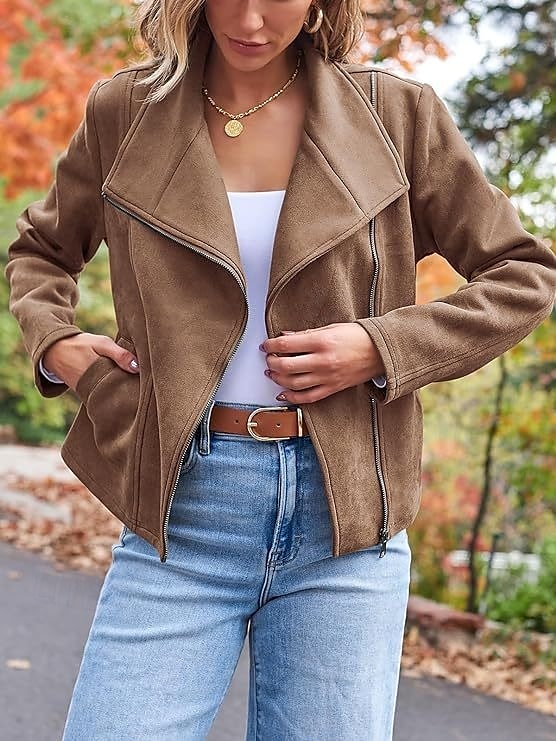 Femme Veste décontractée Chaud Confortable Zippé Décontractées Minimalisme Couleur unie Casual Quotidien fermeture Éclair Revers Standard manche longue Vêtements d'extérieur Noir Chameau Marron Hiver de 2025 ? $41.99 –P5