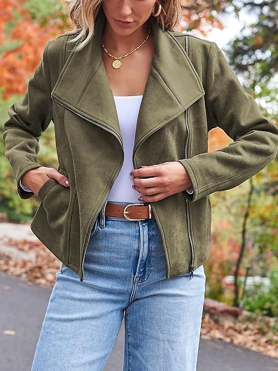 Femme Veste décontractée Chaud Confortable Zippé Décontractées Minimalisme Couleur unie Casual Quotidien fermeture Éclair Revers Standard manche longue Vêtements d'extérieur Noir Chameau Marron Hiver de 2025 ? $41.99 –P9