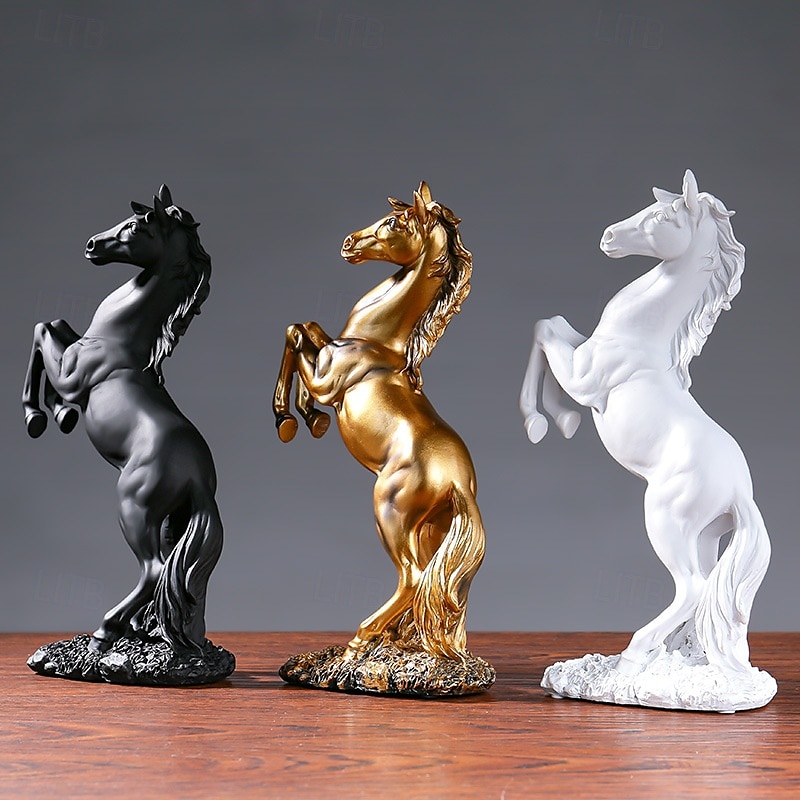 eleganti statue di cavalli in resina, un set di tre maestosi cavalli in nero, bianco e dorato, perfetti per l'arredamento della casa, adatti per ingressi, carrelli bar, soggiorni e uffici del 2025 a $20.99 –P4