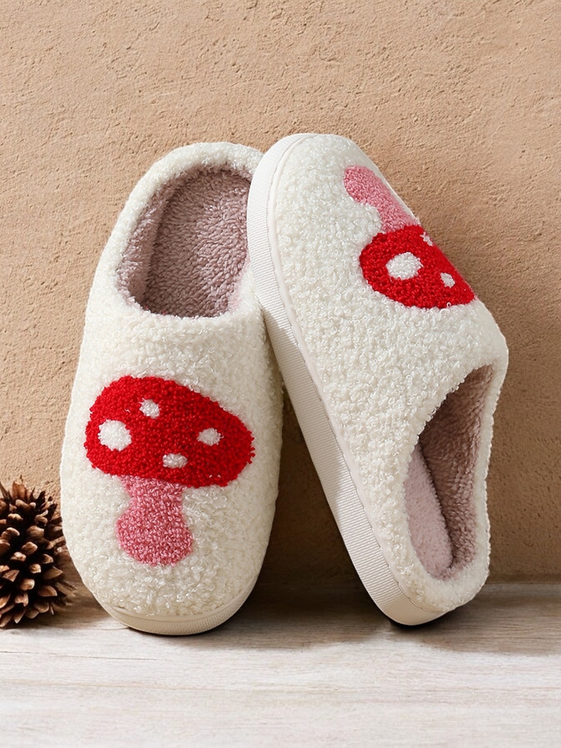 pantofole da interno nere comode da donna con ricamo a forma di fungo rosso - fodera in peluche, suola antiscivolo, perfette per il relax invernale in casa del 2025 a $18.99 –P1
