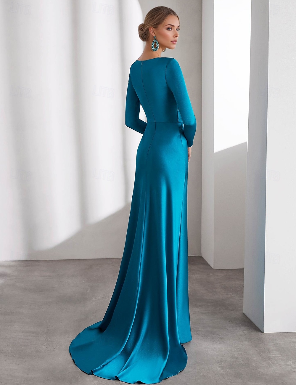 A-linjeformad Kvällsklänning Elegant Klänning Formell Golvlängd Lång Ärmar Skjorta Krage Fickor Stretch Satin med Axblomma 2025 - $169.99 –P3