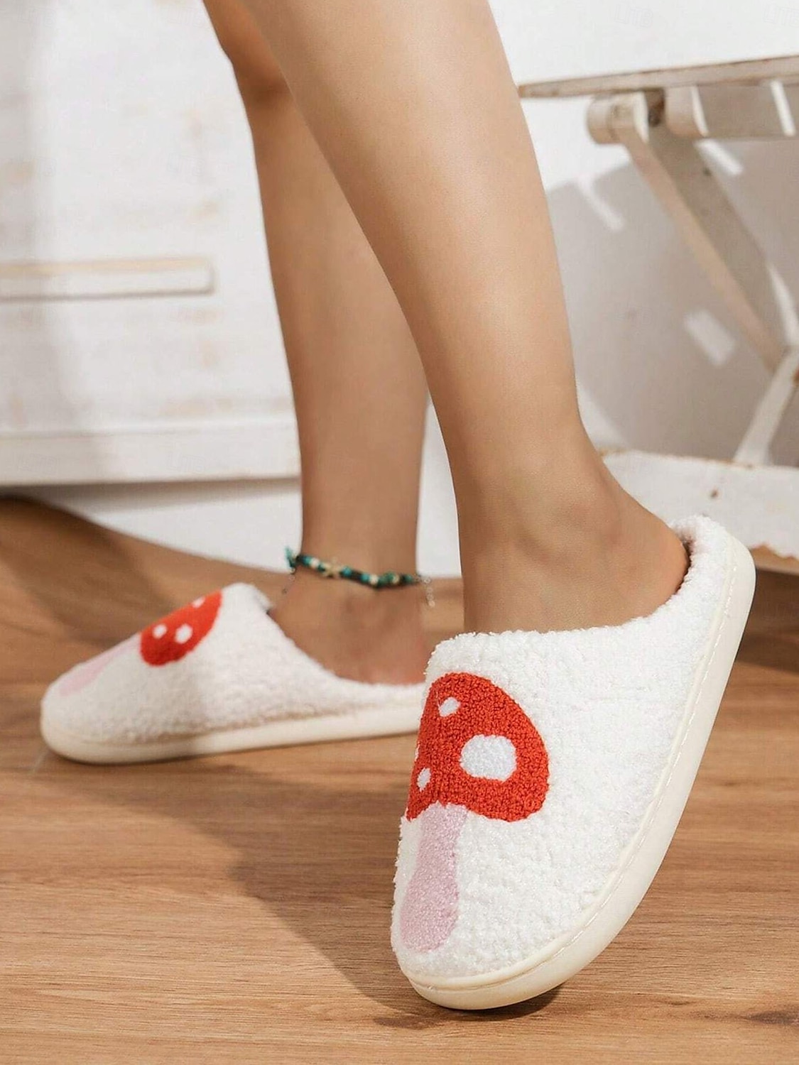 pantofole da interno nere comode da donna con ricamo a forma di fungo rosso - fodera in peluche, suola antiscivolo, perfette per il relax invernale in casa del 2025 a $18.99 –P7