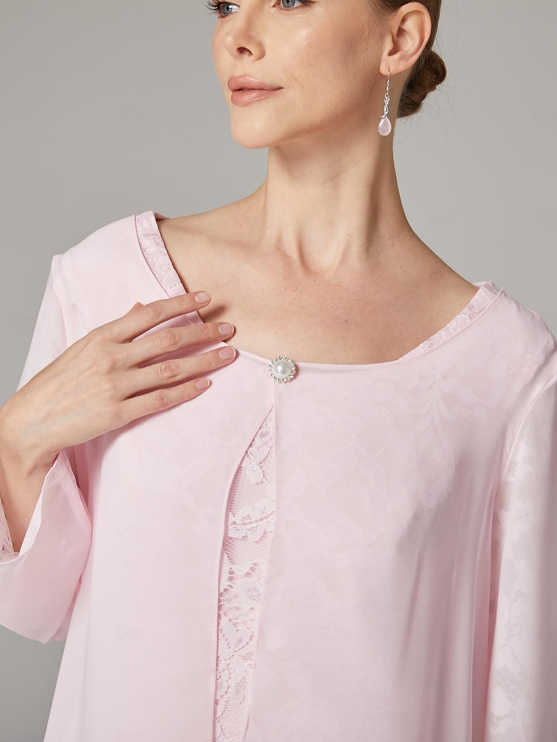 Two Piece A-Line Dress Beach Wedding Suit Mother of the Bride Dress Elegant Plus Size Jewel Neck Tea Length Chiffon Lace Short Sleeve Jacket Dresses with Solid Color 2025 - $149.99 –P6