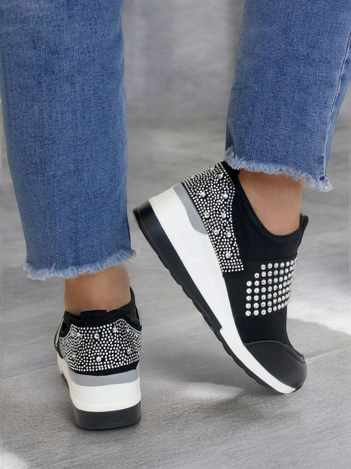 rhinestone slip-on plattformsneakers for kvinner – stilige fritidssko med piggpynt og komfortabel kilehæl 2025 - $42.99 –P4