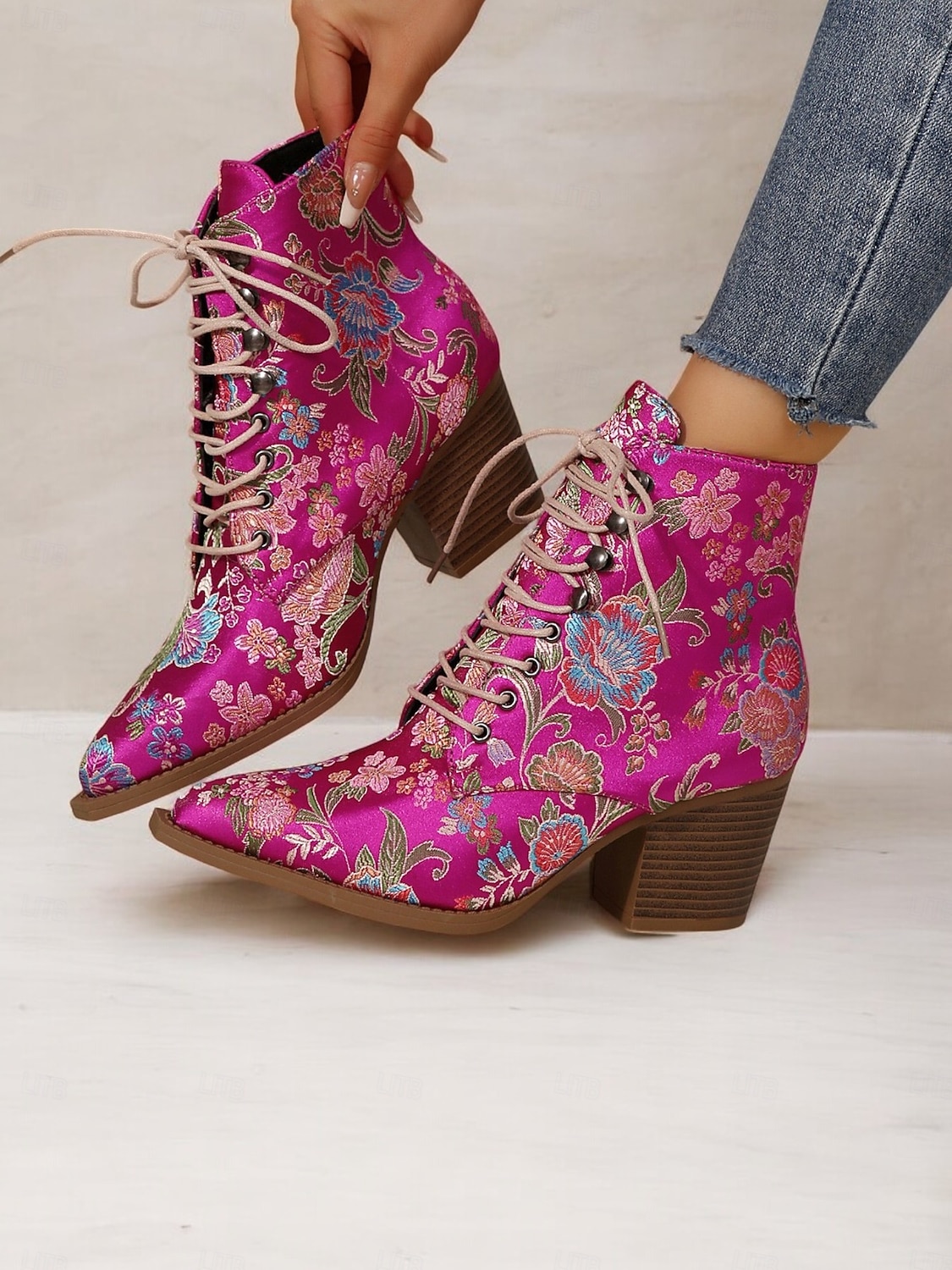 stivaletti allacciati con ricami floreali da donna - in raso rosa acceso con tacco spesso per outfit casual, da festa o boho-chic del 2025 a $54.99 –P6