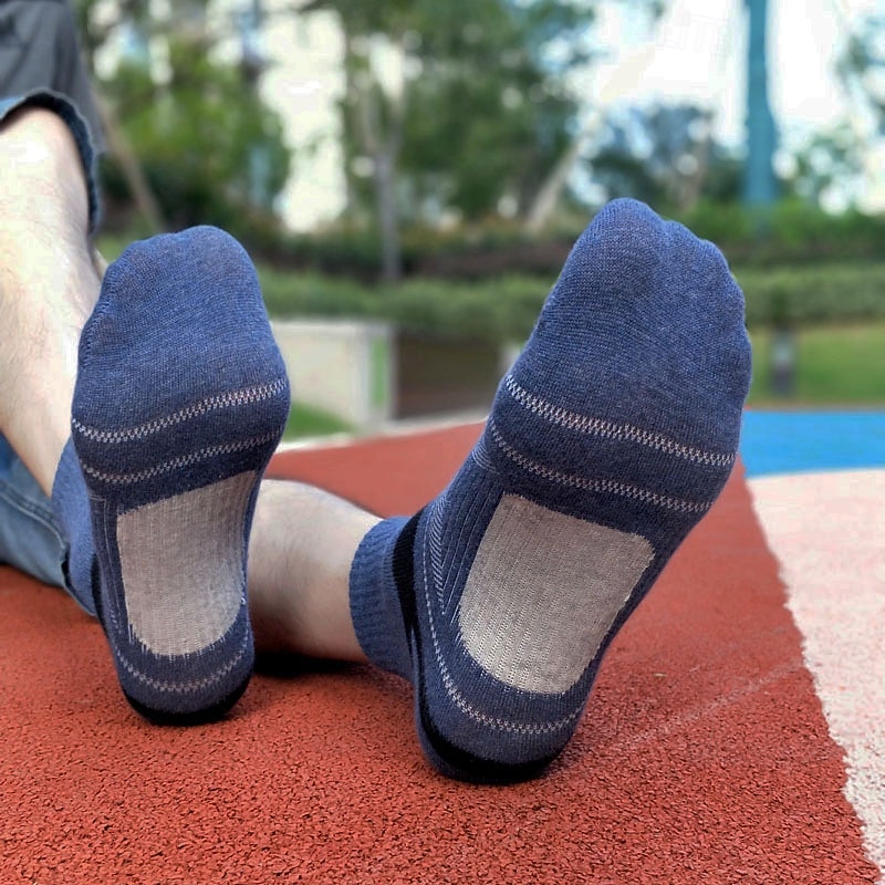 Per uomo 2 coppie Confezioni multiple Calzini Squadra di calcio Calzini da corsa Calzini casual Nero Blu Colore Strisce Sportivo Giornaliero Da mare Di base Medio spessore Primavera Autunno Di del 2025 a $5.99 –P3
