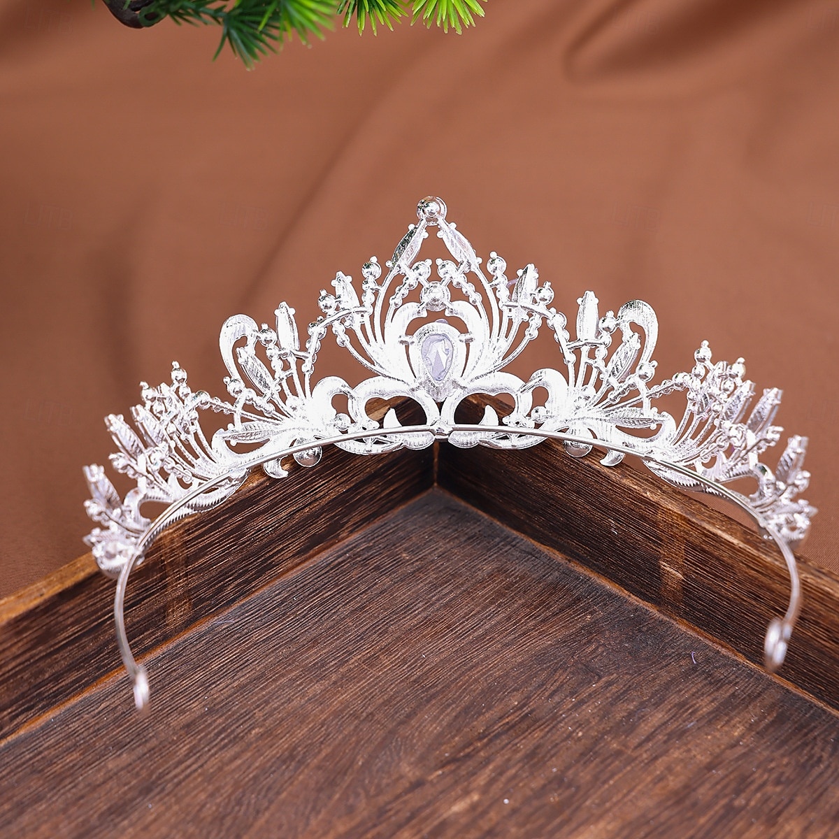 Crown Tiaras pannebånd Hodeplagg Strass Legering Bryllup cocktail Elegant Luksus Med Rhinsten Krystalldetaljer Hodeplagg Hodeplagg 2025 - $19.49 –P3
