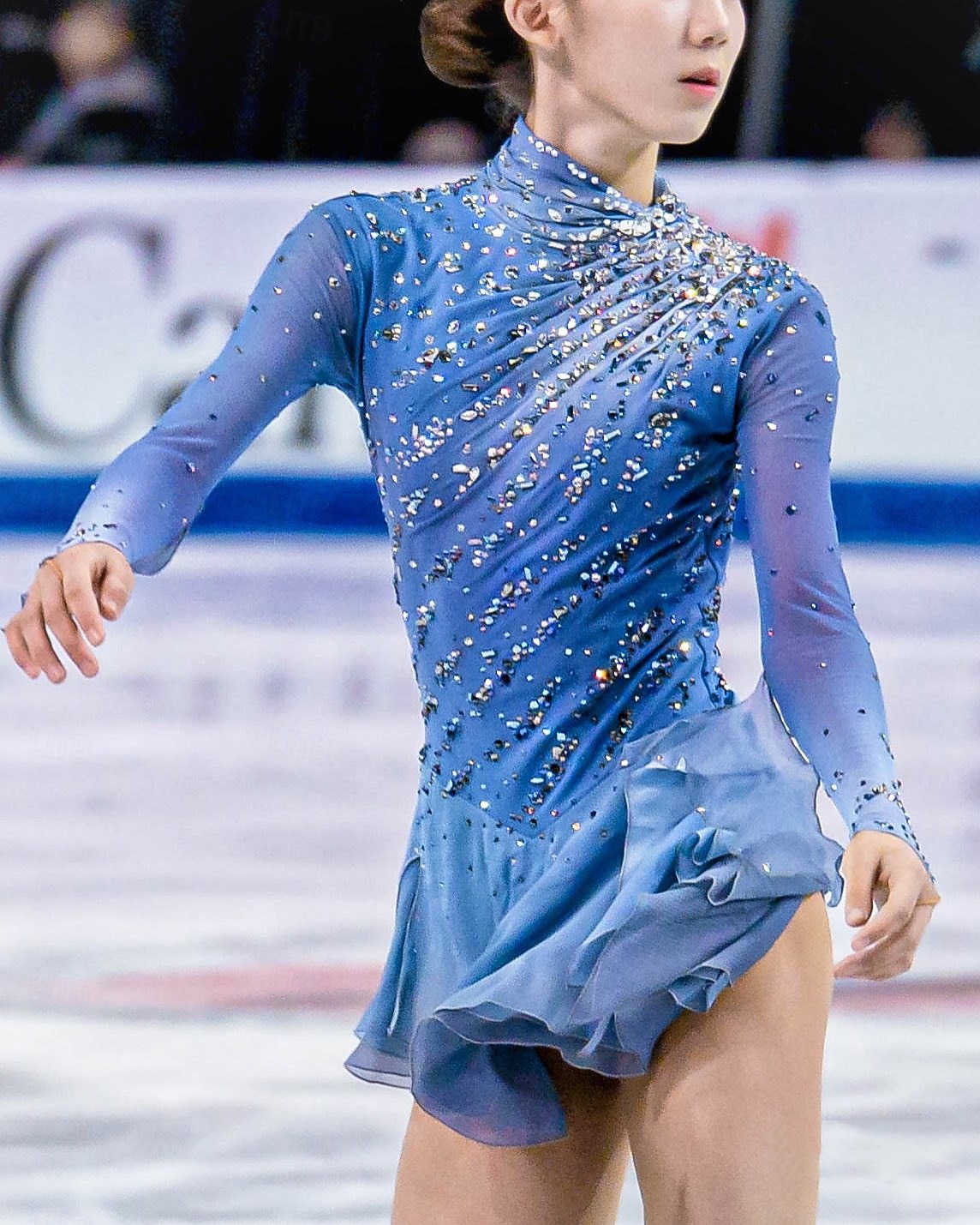 műkorcsolya jelmezek felnőtteknek és gyerekeknek személyre szabott kék spandex háló osztályozó jelmezek verseny edzés strasszos női szoknyák fellépő jelmezek 2025 - $299.69 –P1