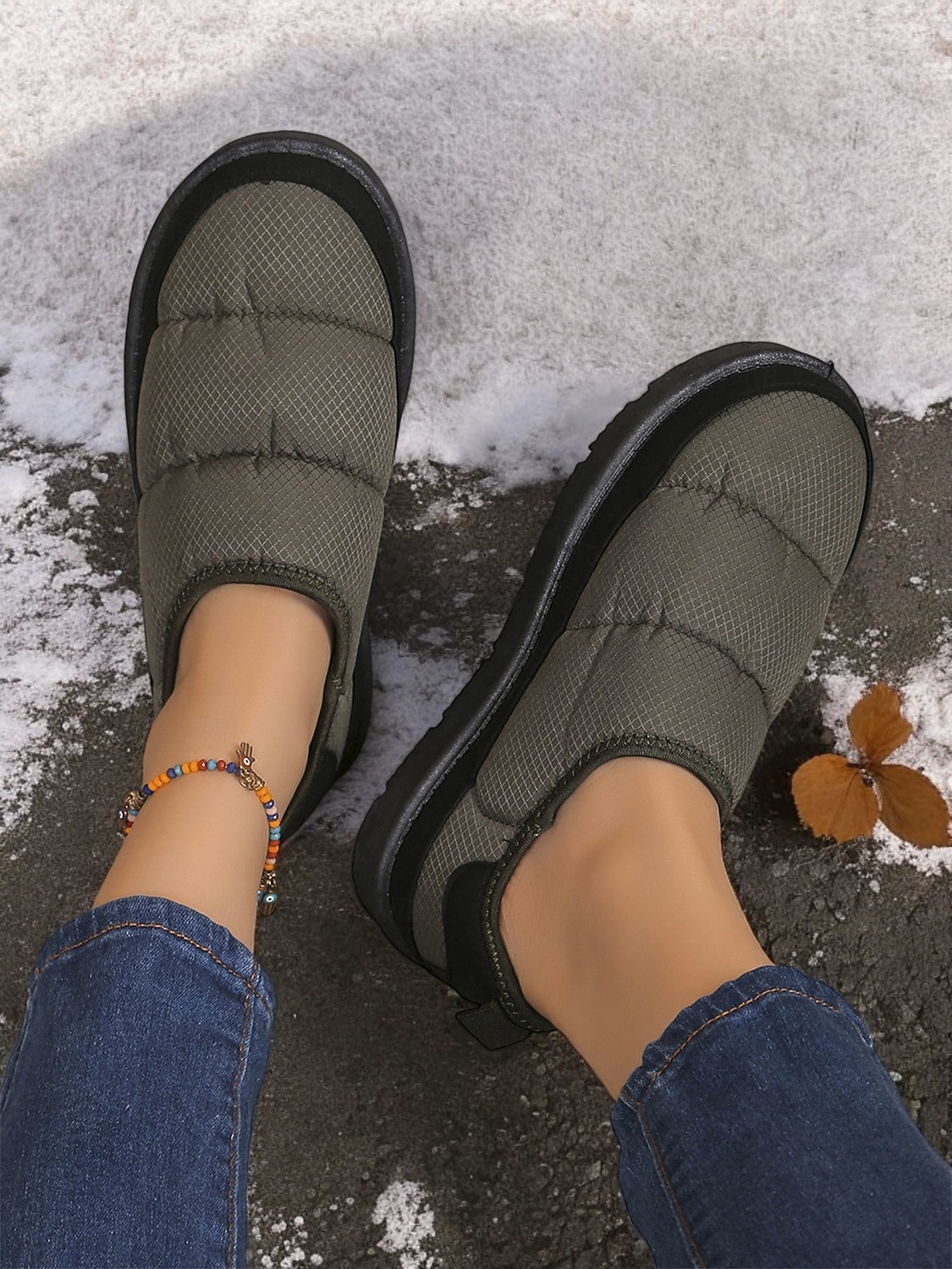 pantoufles d'hiver matelassées rouges pour femmes avec semelle antidérapante – chaussures chaudes d'intérieur et d'extérieur à enfiler pour temps froid de 2026 ? $19.99 –P7