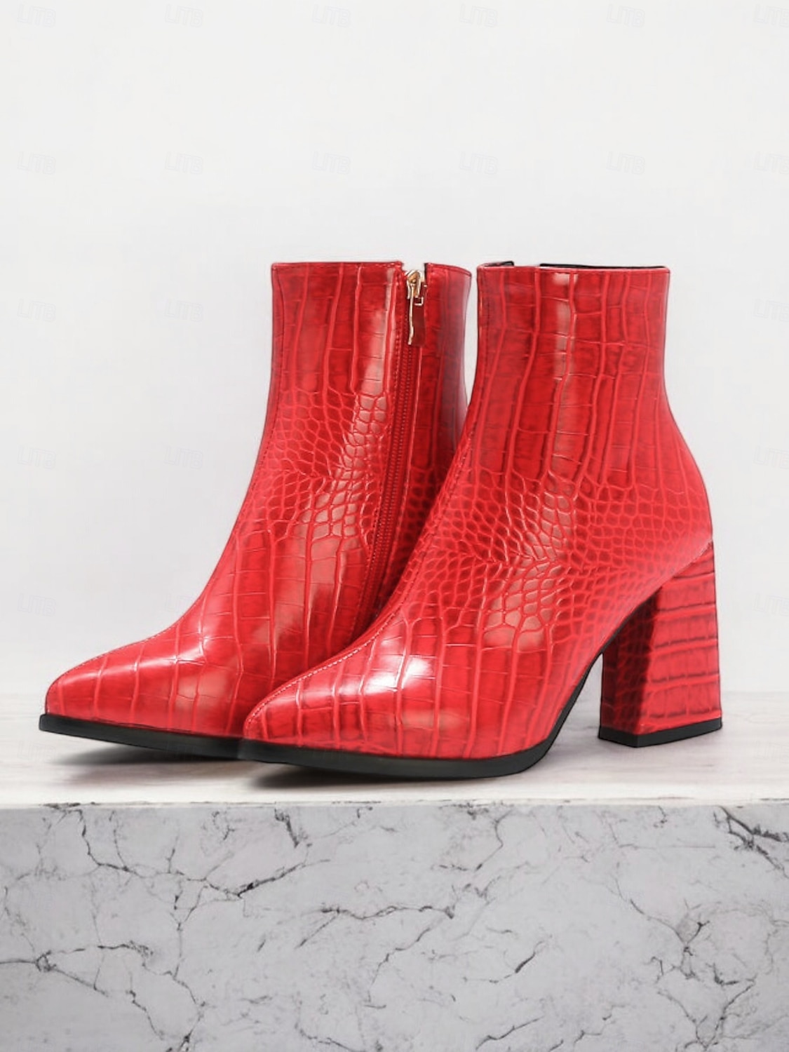 Grüne Stiefeletten aus Kunstleder mit Krokodilprägung für Damen mit Blockabsatz und spitzer Zehenpartie – ideal für legere oder elegante Anlässe 2025 - $59.99 –P12