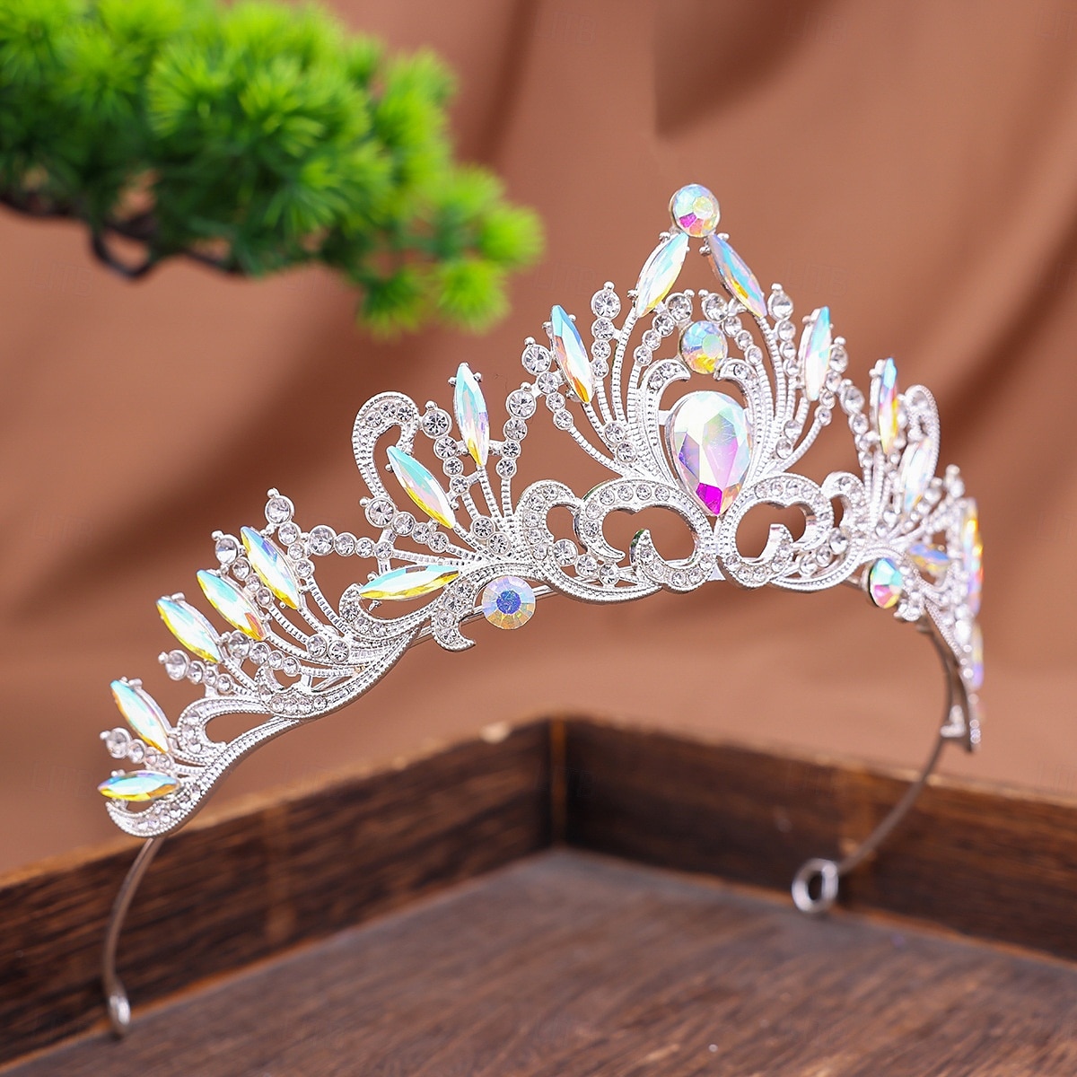 Crown Tiaras pannebånd Hodeplagg Strass Legering Bryllup cocktail Elegant Luksus Med Rhinsten Krystalldetaljer Hodeplagg Hodeplagg 2025 - $19.49 –P1