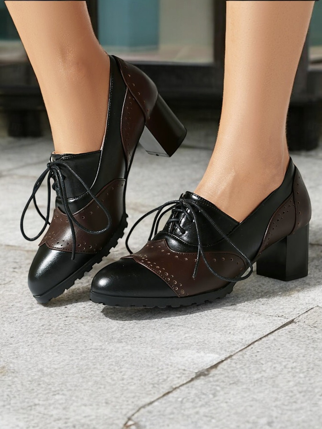 Women's Vintage-Inspired Two-Tone Faux Leather Brogue Oxfords with Block Heel - Classic and Comfortable for Work or Casual Wear 2025 - GBP £34 –P1