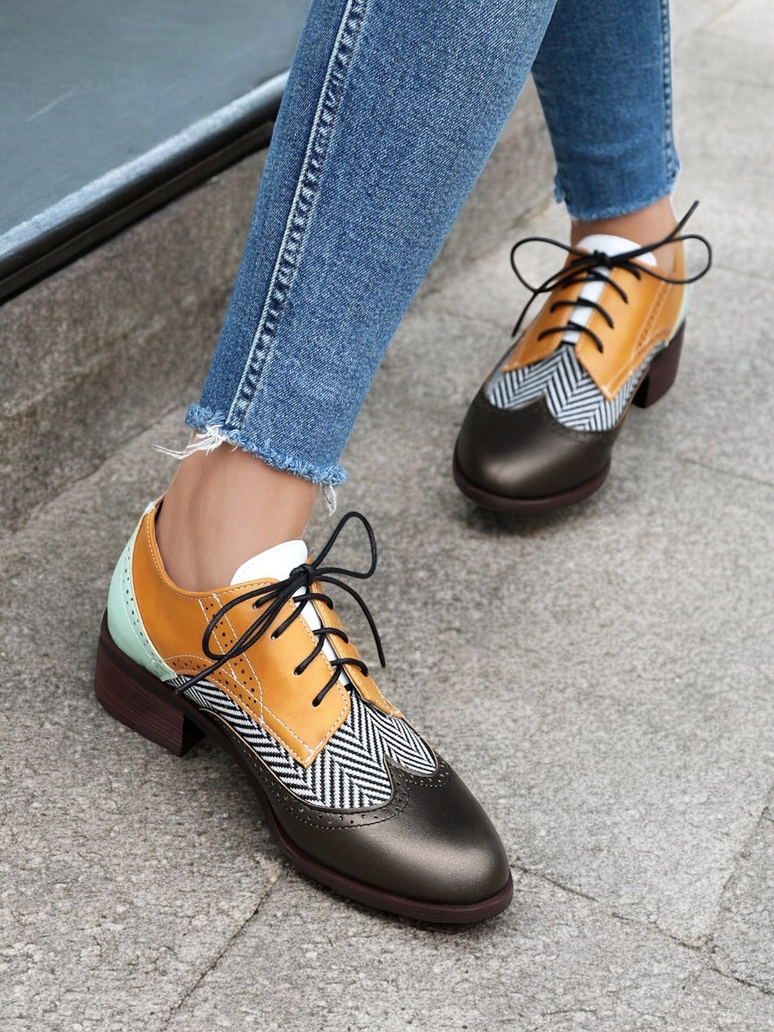 scarpe oxford brogue multicolor da donna con motivo a chevron e pannelli in similpelle a contrasto – ballerine stringate di ispirazione vintage del 2025 a $46.99 –P4