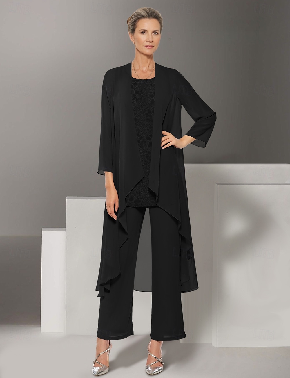 tuta / tailleur pantalone 3 pezzi abito per la madre della sposa matrimonio in spiaggia elegante scollo gioiello lunghezza pavimento chiffon manica lunga coprispalle incluso con pizzo tinta unita 2025 del 2025 a $181.99 –P5