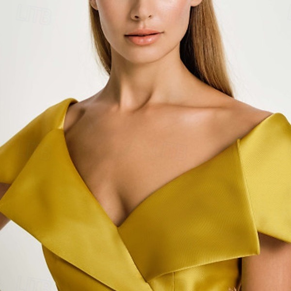 A-Linje Kvällsklänning Elegant Klänning Bröllopsgäst Golvlängd Kort Ärme V-Hals Ficka Siden med Rhinestone 2025 - $197.99 –P4