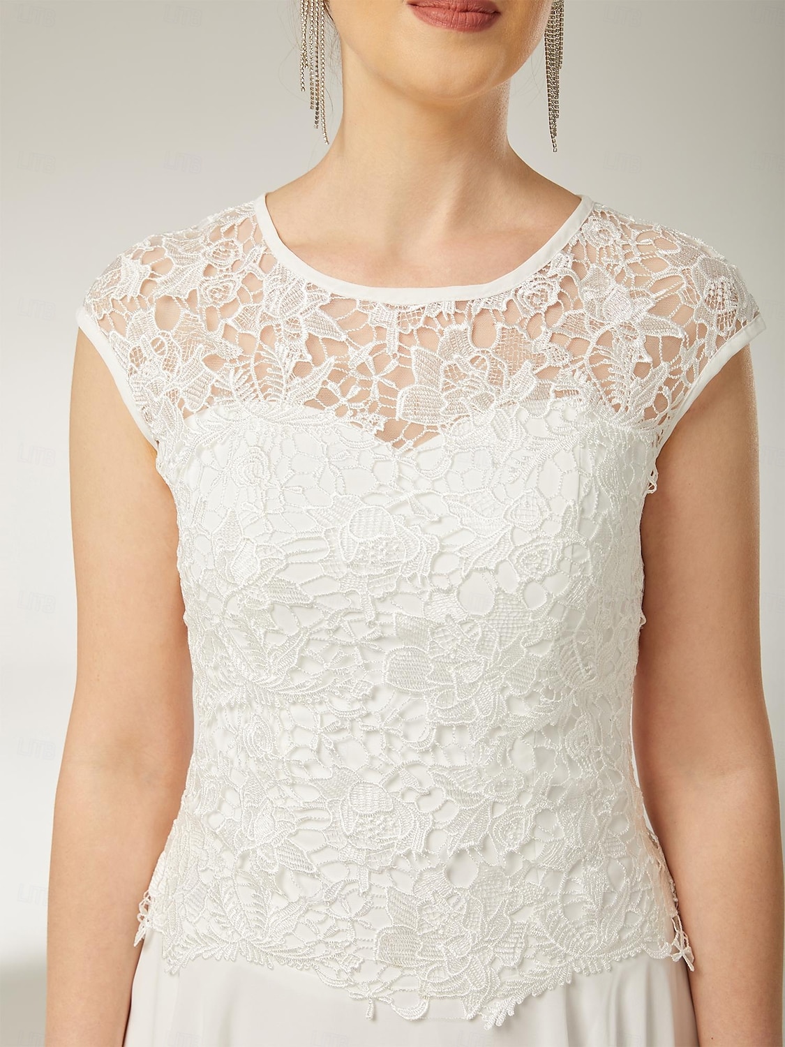 Twee-delige Sluier  Kolom Moeder van de Bruid Jurk Strand Bruiloft Elegante Sieraad Hals Knie Lengte Chiffon Satin Kant 3/4 Lengte Mouw Korte Jas Jurken met Applicaties 2025 - $193.99 –P9