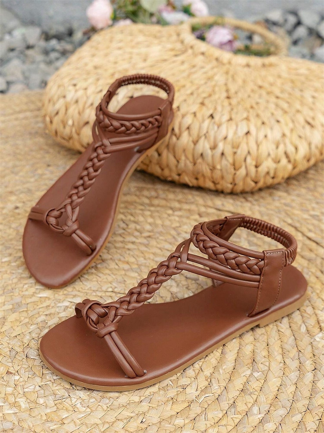 bruna flätade platta sandaler med t-rem för kvinnor med elastiskt ankelband - sommarskor i boho-stil för strand- och fritidskläder 2025 - $24.99 –P6