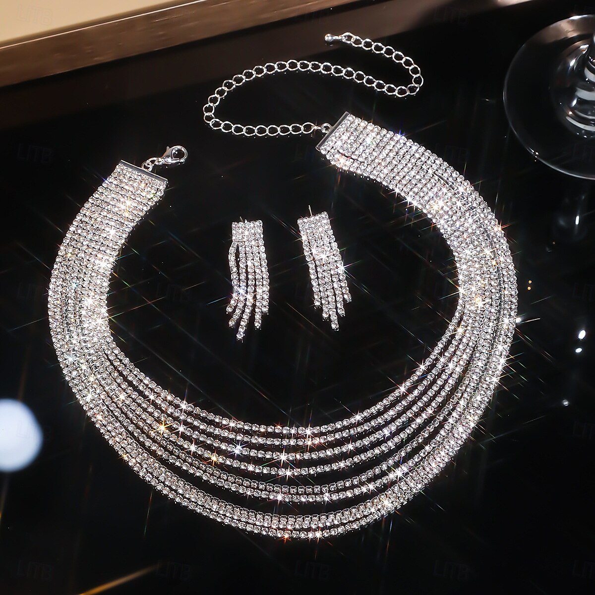 Ensembles de bijoux pour mariée 1 ensemble cristal à franges 1 collier boucles d'oreilles bijoux de luxe élégants pour femmes ensemble de bijoux pendentif pour mariage fête anniversaire de 2025 ? $23.99 –P3