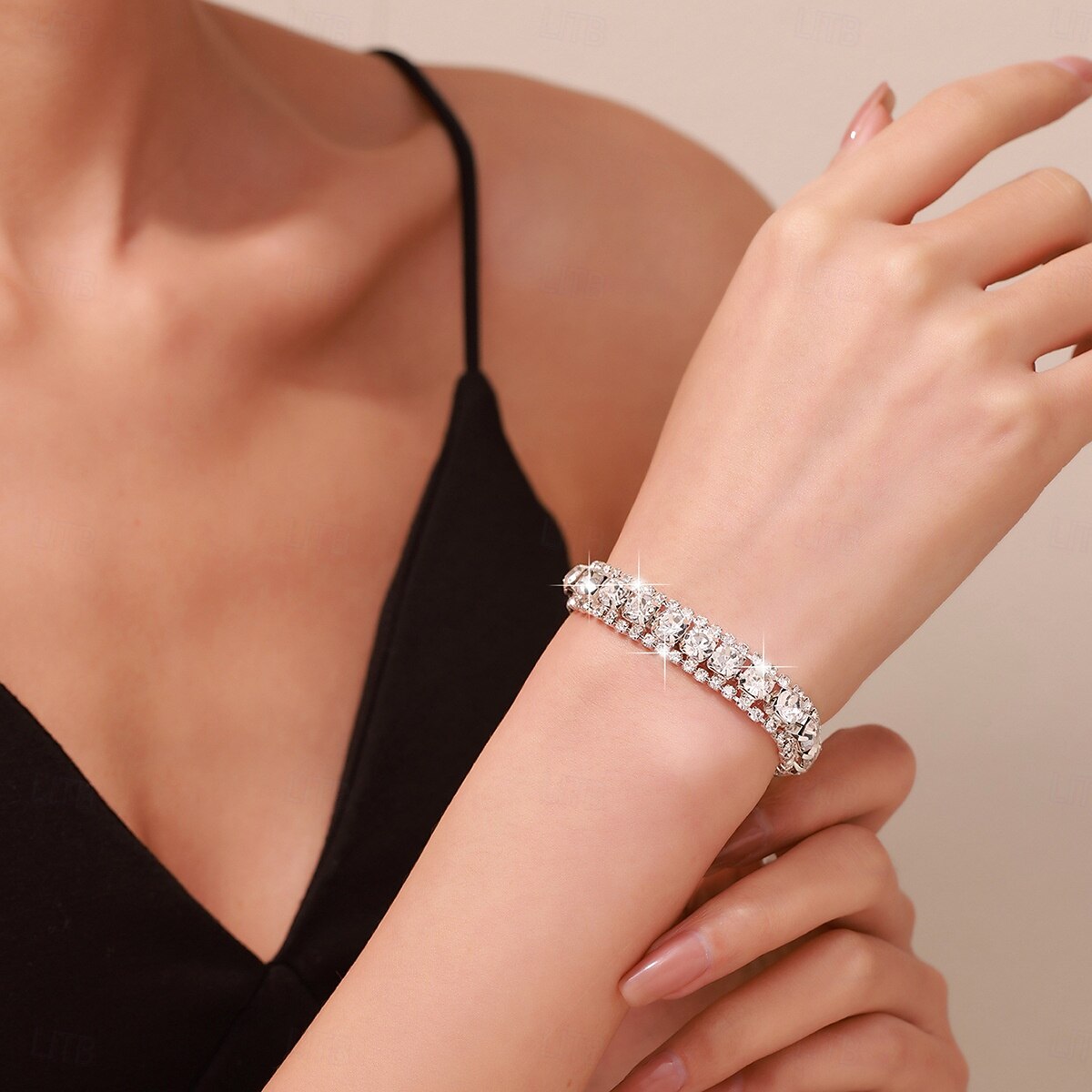 Dámské Široké náramky Ozdobný Šťastný Módní stylové Slitina Náramek šperky Stříbrná Pro Párty 2026 - $32.99 –P1