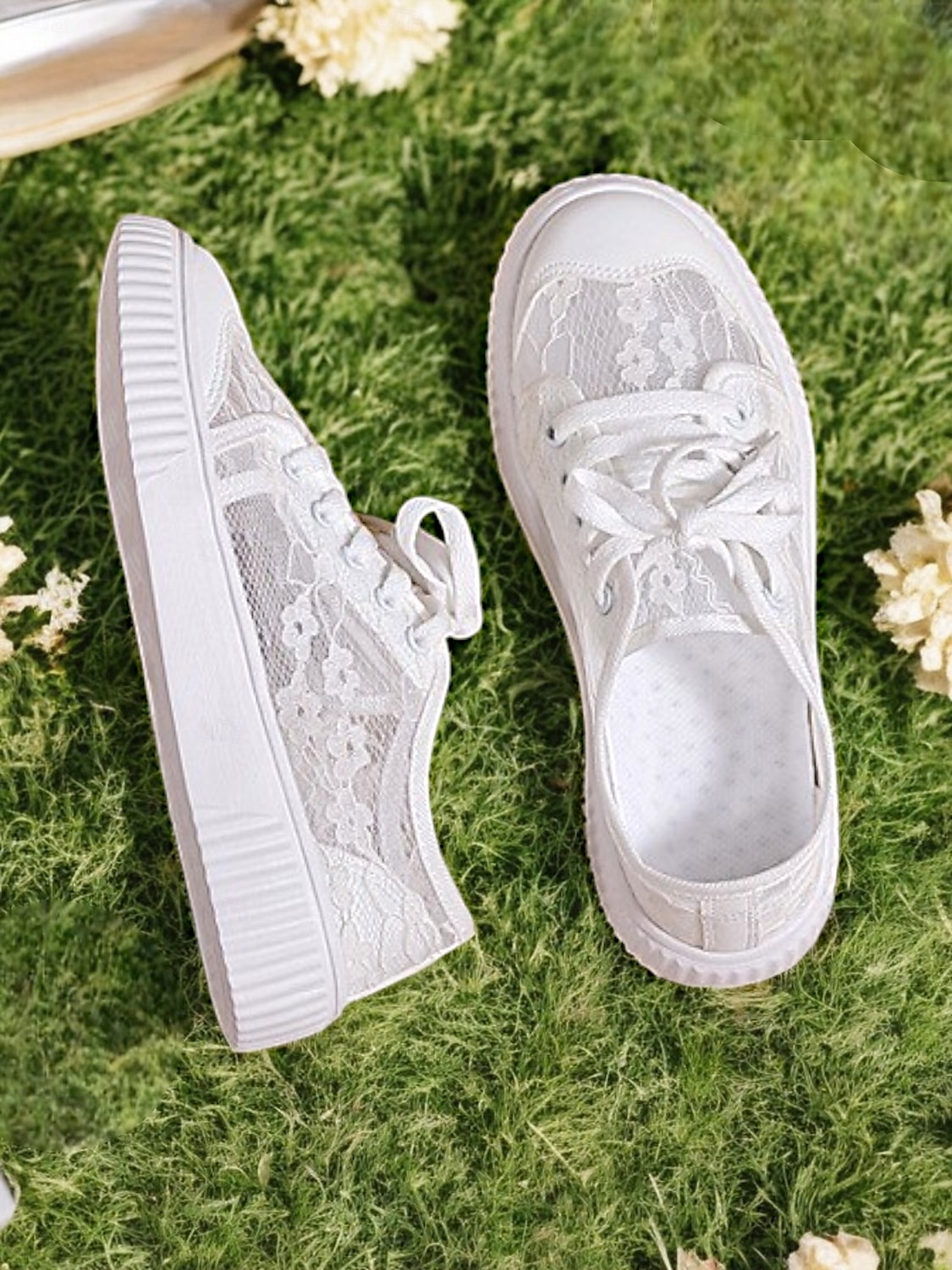 baskets de mariage en dentelle florale pour femmes – chaussures de mariée décontractées avec semelle confortable et design à lacets de 2025 ? $42.99 –P2