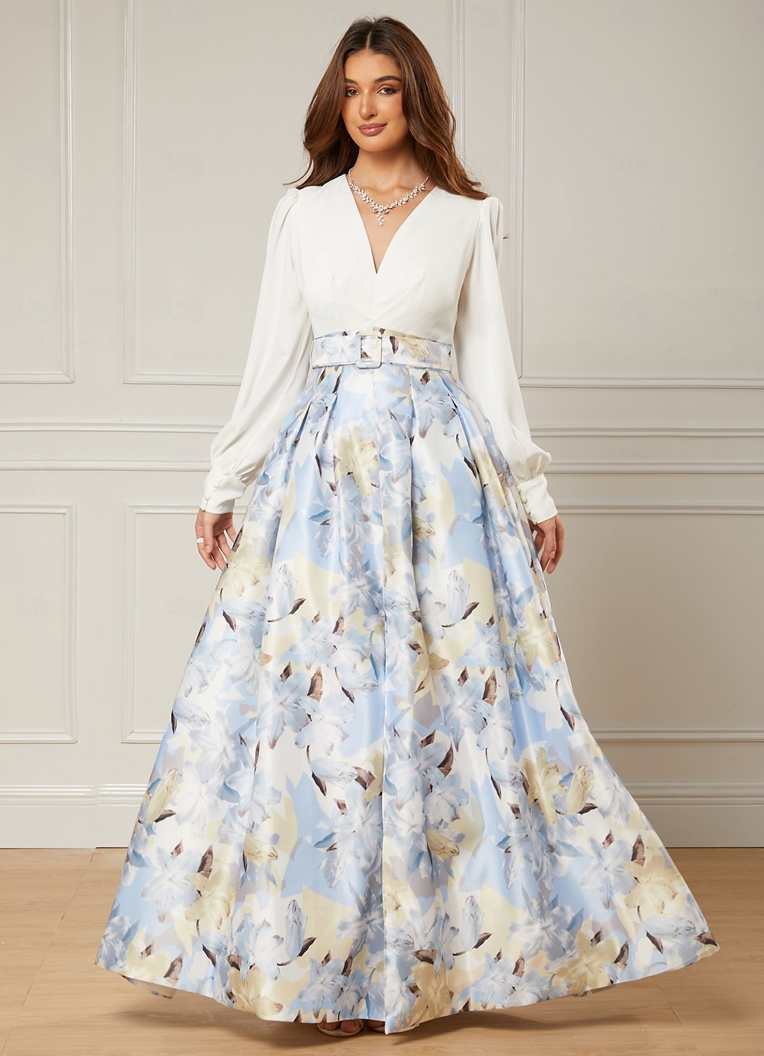 A-Lijn Avond Gown Elegante Jurk Formele Bruiloft Gast Vloer Lengte Lange Mouw V Hals Riem  Sjerp Satijn met Splits Bruiloft Gast Jurk 2025 2025 - $202.99 –P3