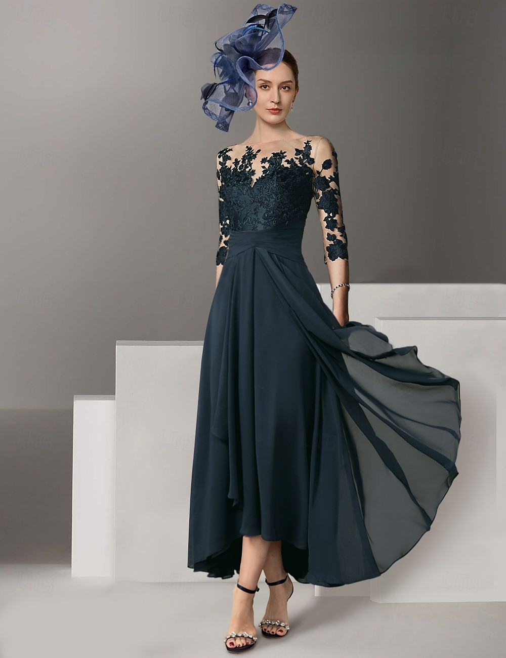 Rochii de cocktail A-Line Rochie Elegantă Invitat la nuntă Asimetrică Mâneci 3/4 Gât de bijuterie Satin elastic cu Aplicații mărime personalizată gratuit 2025 - $167.99 –P1