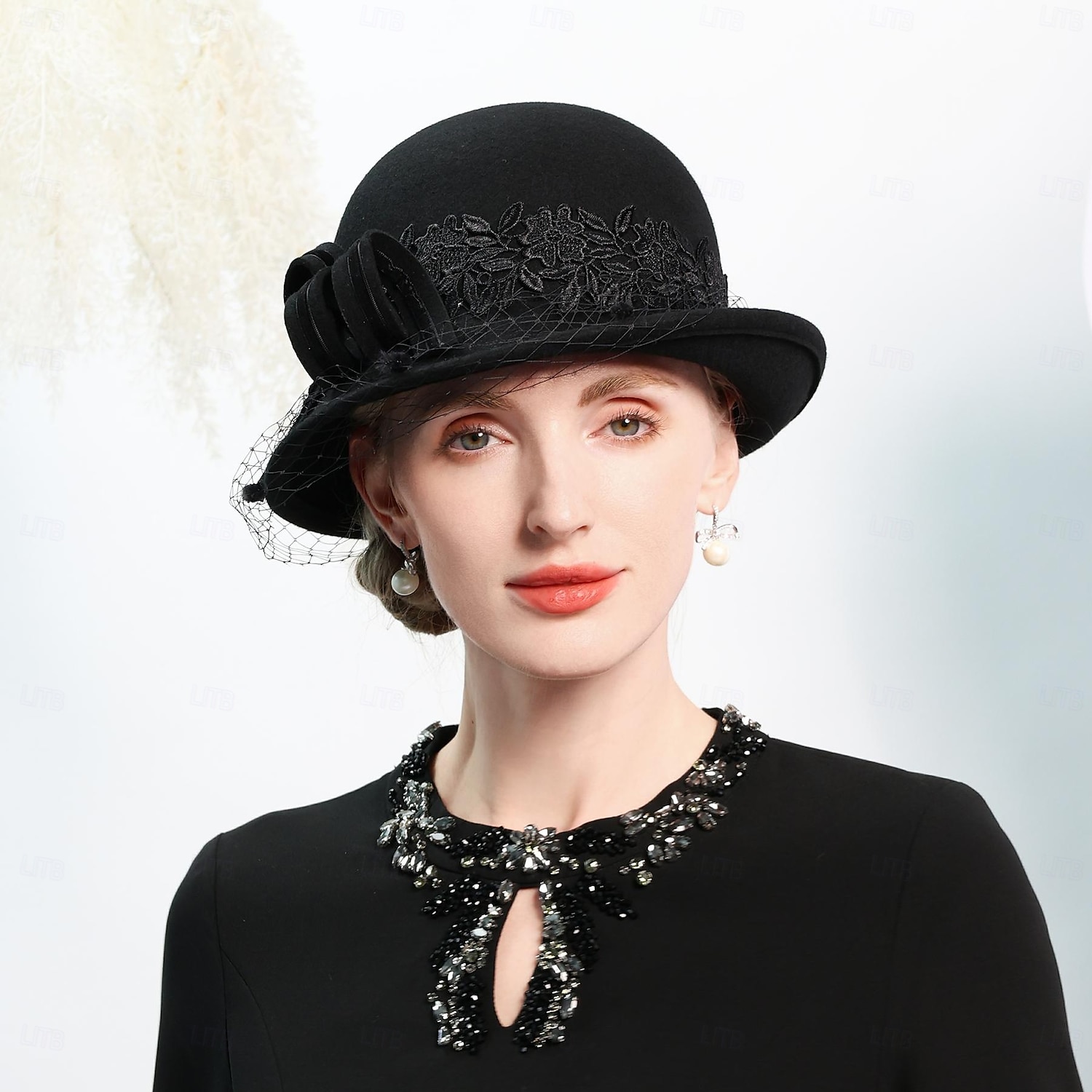 kalapok 100% gyapjú tányér / cloche kalap vödör sapka cilinder tea party elegáns esküvő csipke szalagokkal fejdísz fejfedő 2025 - $43.99 –P12
