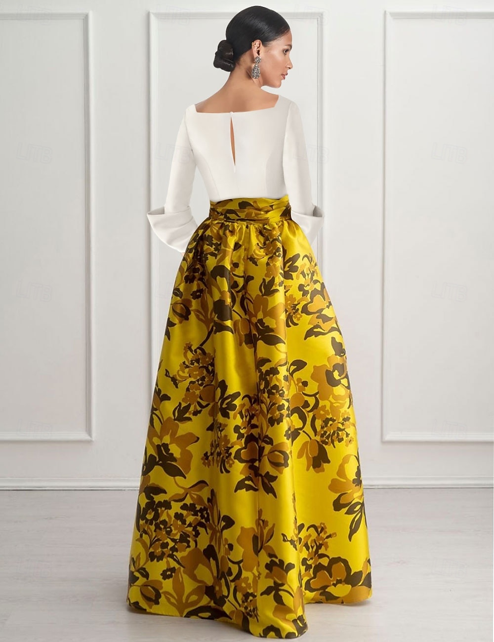 A-Line Evening Gown High Split Dress Formal Floor Length Long Sleeve V Neck Satin with Floral Print Wedding Guest Dress 2025 - $205.99 –P2