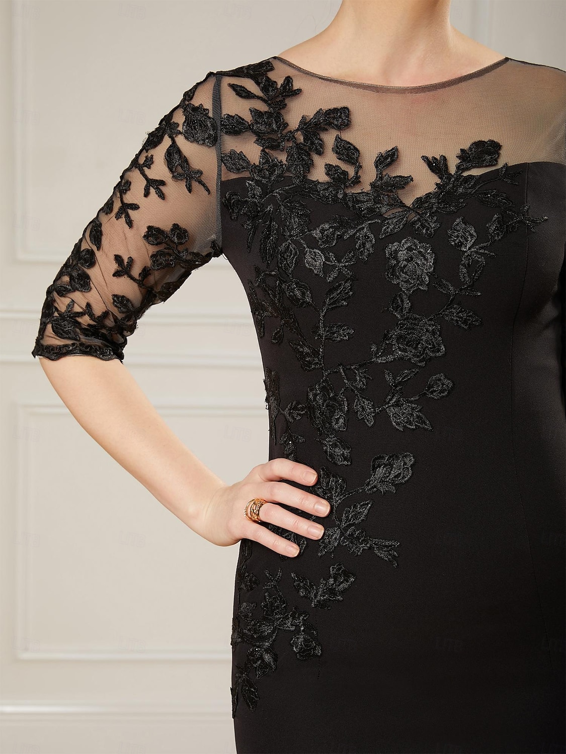 Robe fourreau  colonne Robe mère de la mariée Élégante encolure illusion longueur genoux courte  mini tissu extensible en dentelle manches demi avec perles broderie robe de jour de course de 2025 ? $148.99 –P5