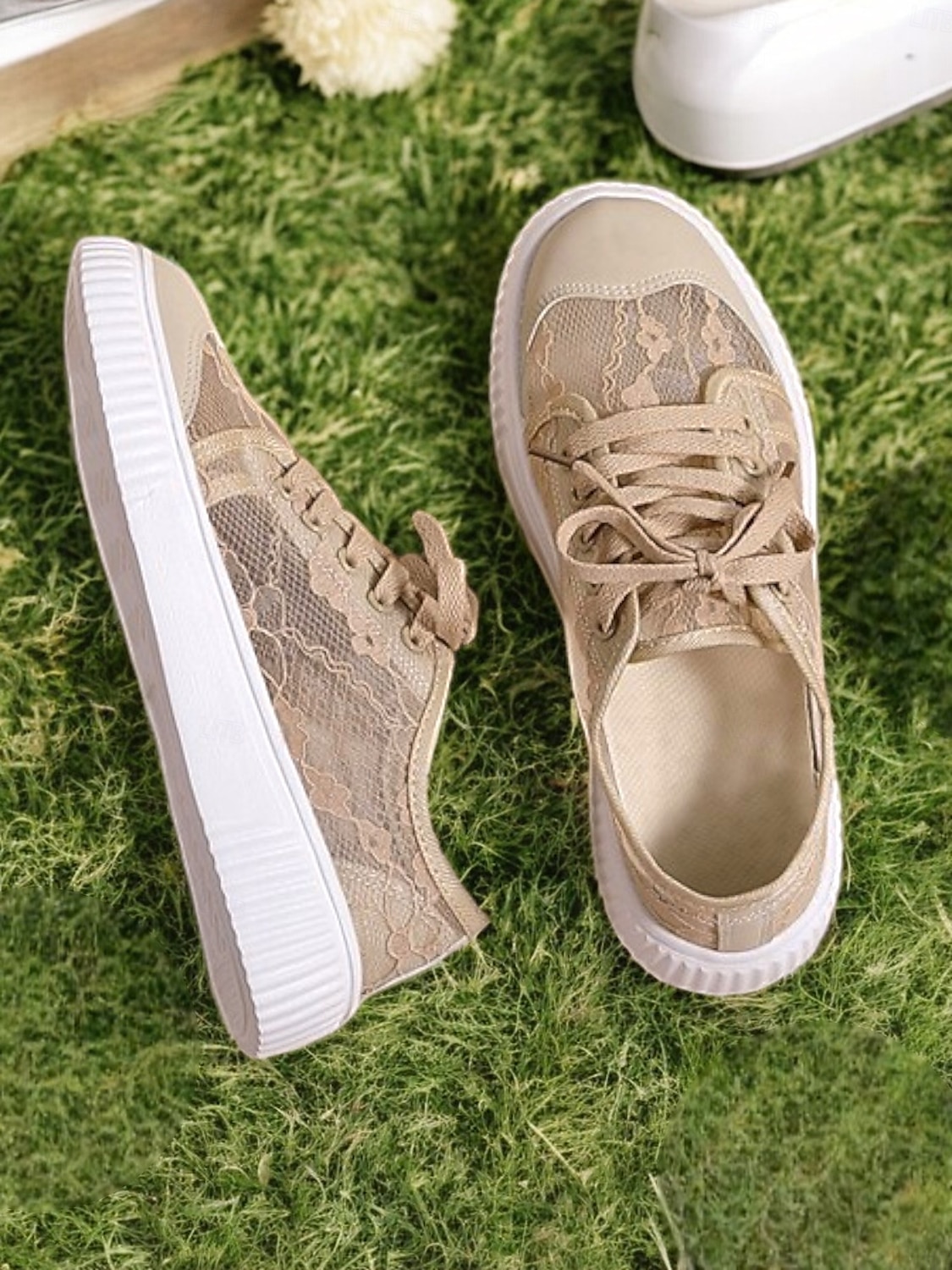 baskets de mariage en dentelle florale pour femmes – chaussures de mariée décontractées avec semelle confortable et design à lacets de 2025 ? $42.99 –P4