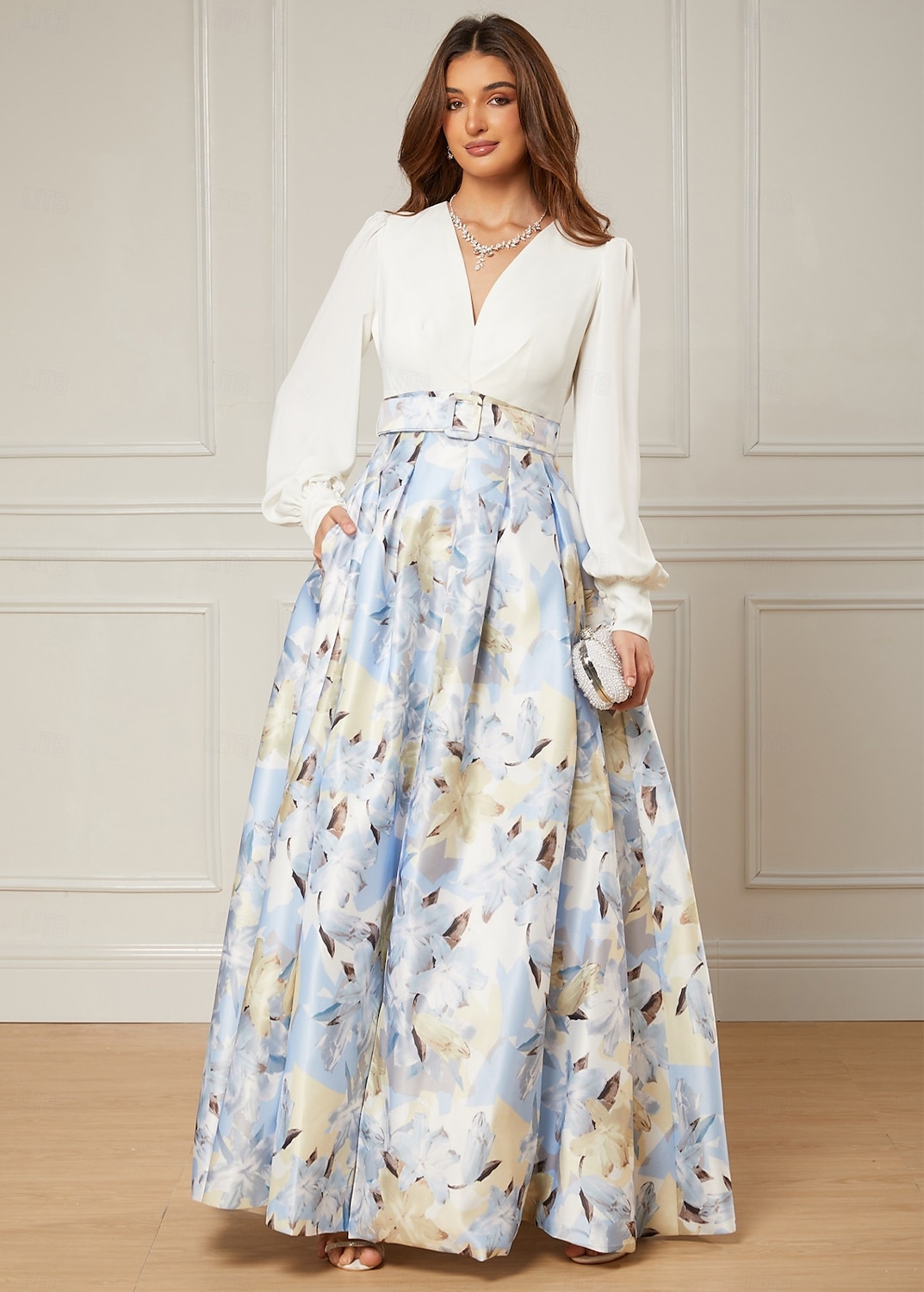 A-Lijn Avond Gown Elegante Jurk Formele Bruiloft Gast Vloer Lengte Lange Mouw V Hals Riem  Sjerp Satijn met Splits Bruiloft Gast Jurk 2025 2025 - $202.99 –P1