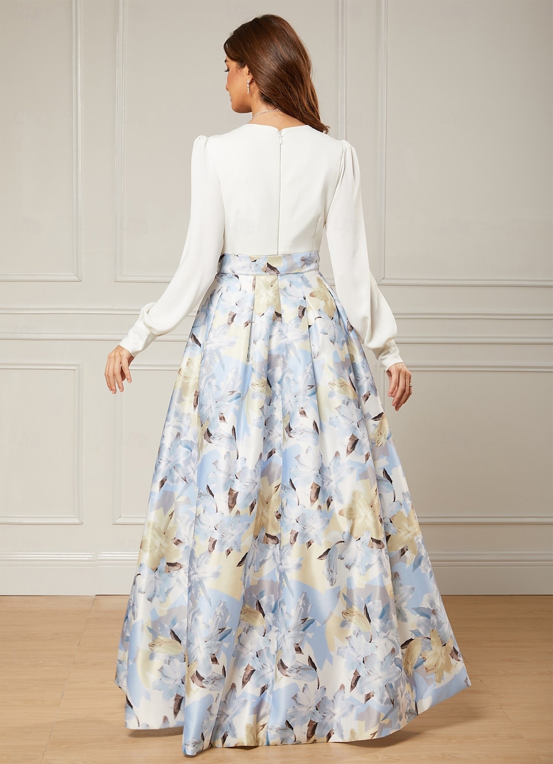 A-Lijn Avond Gown Elegante Jurk Formele Bruiloft Gast Vloer Lengte Lange Mouw V Hals Riem  Sjerp Satijn met Splits Bruiloft Gast Jurk 2025 2025 - $202.99 –P2