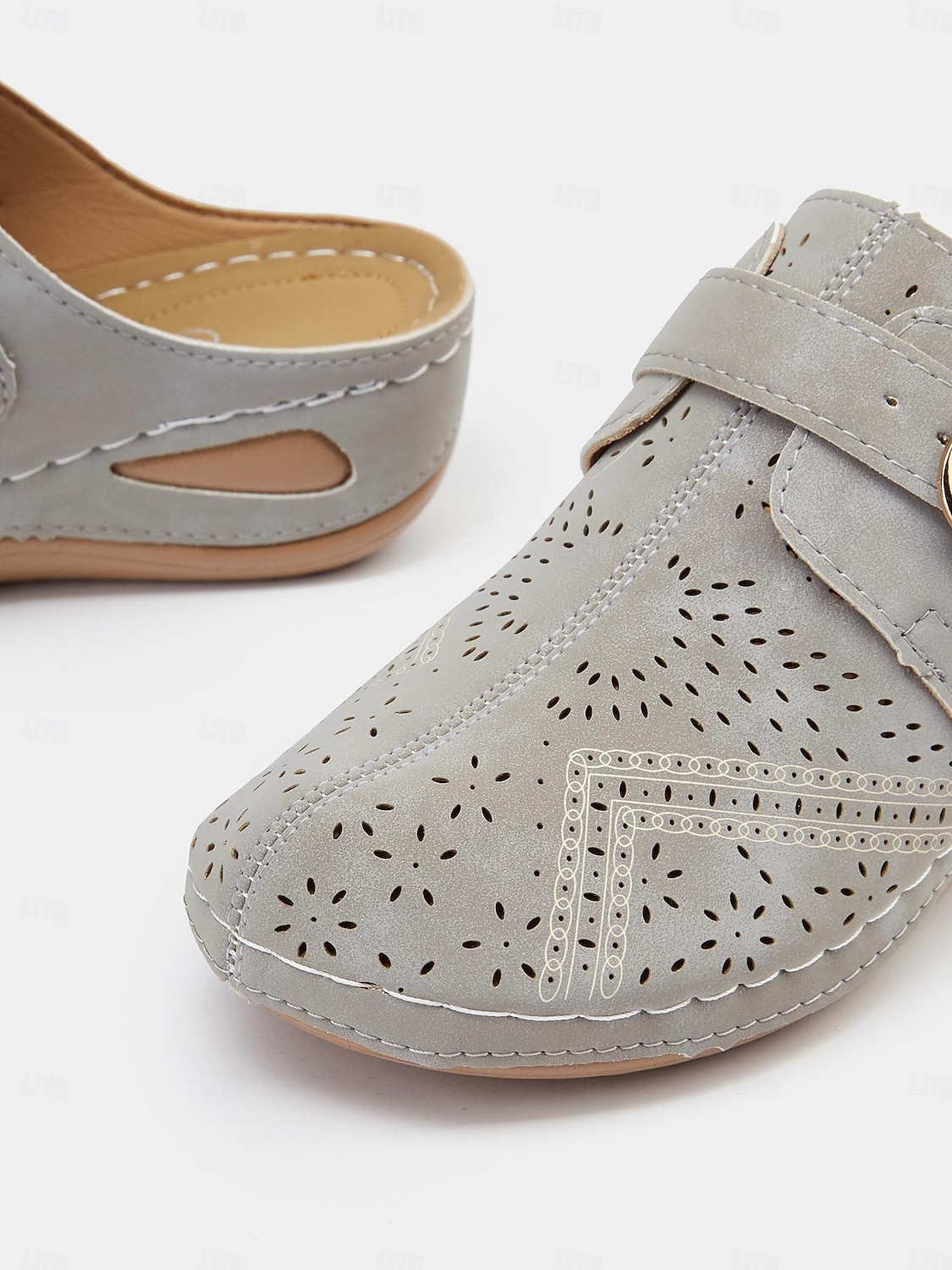 naisten rei'itetty harmaa keinonahkainen kiilamuuli - mukavat jalkineet vapaa-aikaan 2025 - $24.99 –P5