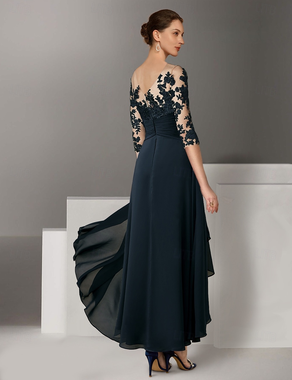 Rochii de cocktail A-Line Rochie Elegantă Invitat la nuntă Asimetrică Mâneci 3/4 Gât de bijuterie Satin elastic cu Aplicații mărime personalizată gratuit 2025 - $167.99 –P2