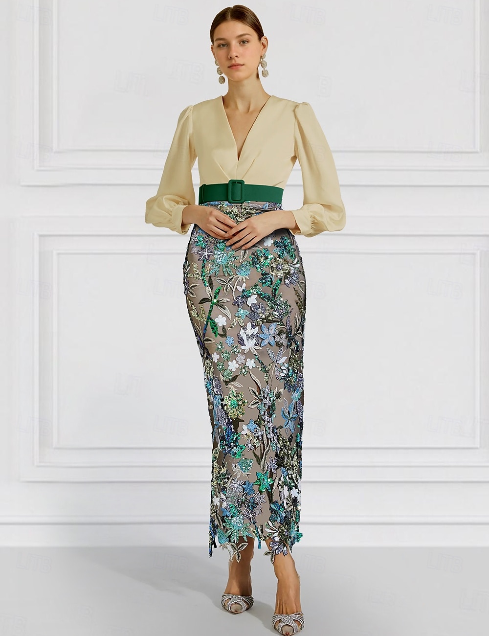 Sheath  Kolonne Kveldsdrakt Elegant Kjole Formell Bryllup Ankellengde Lange Ermer V-Krage Belte  Sash Paljett med Slisse Broderi Applikasjoner 2025 - $206.99 –P1