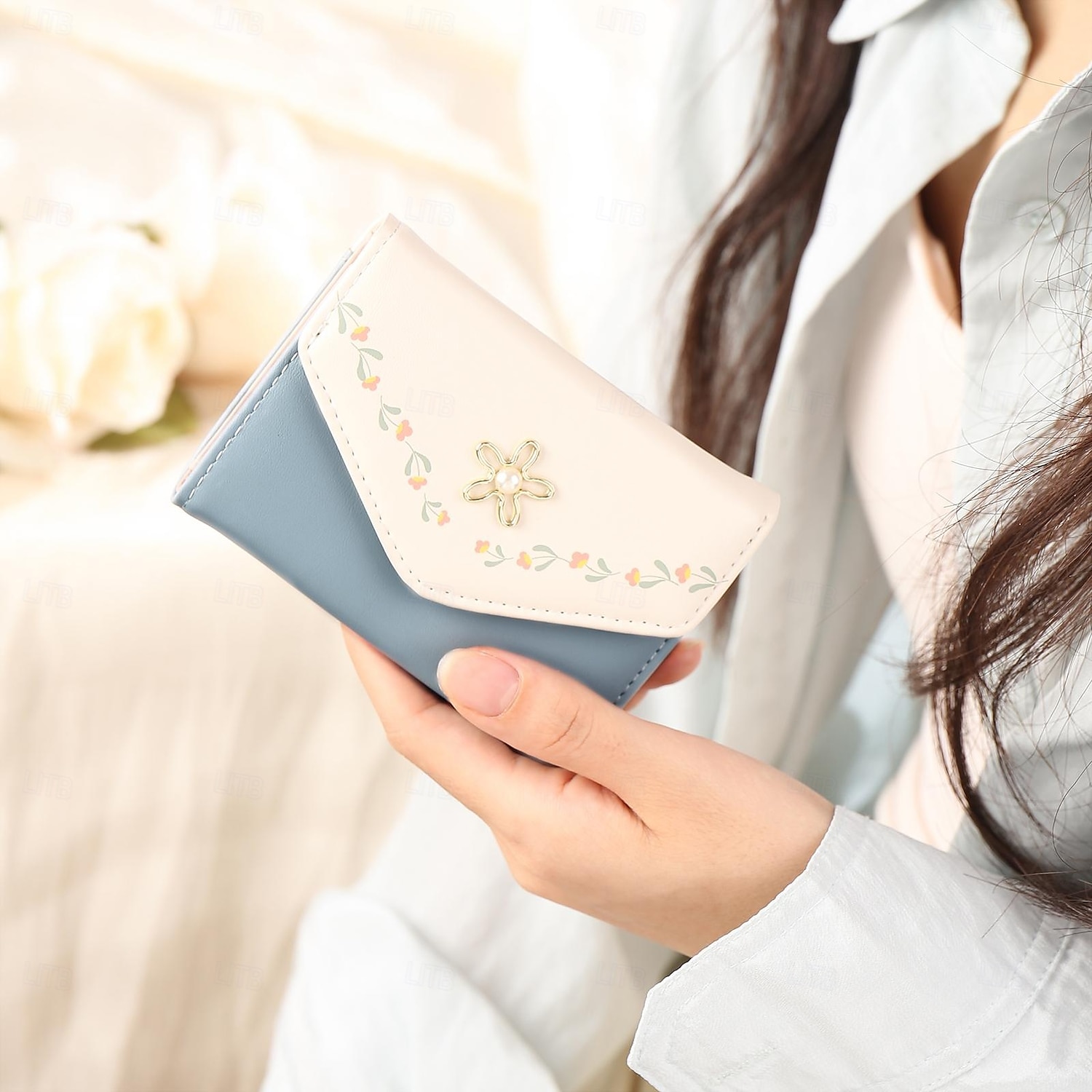 Portafoglio in PU inciso personalizzato miglior regalo per mamma – Regalo di matrimonio personalizzato per coppia portafoglio in pelle a pieghe con foto floreale per lei regalo per matrimonio festa del 2025 a $20.99 –P8
