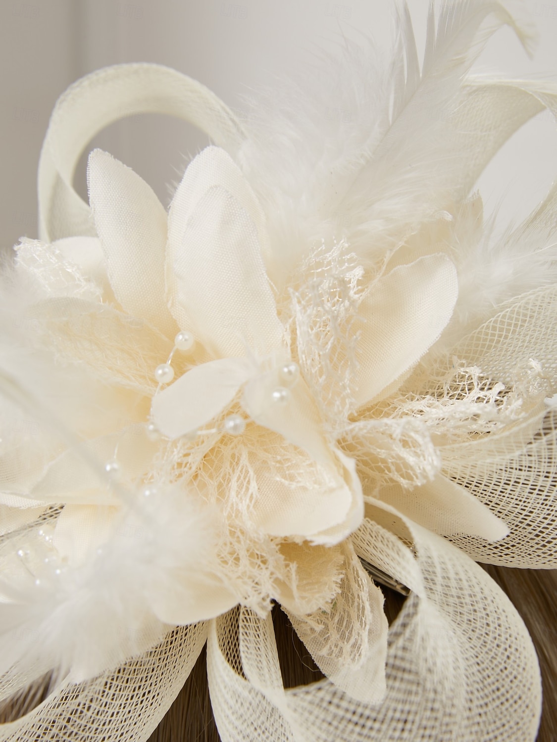 Fascinatori  Cappelli  Fasce per capelli in tulle  piume  rete con 1 pezzo Matrimonio  Occasione speciale  Copricapo per tea party per un'ottima impressione Fascinatori del Derby Giornata di corsa del 2025 a $18.99 –P5