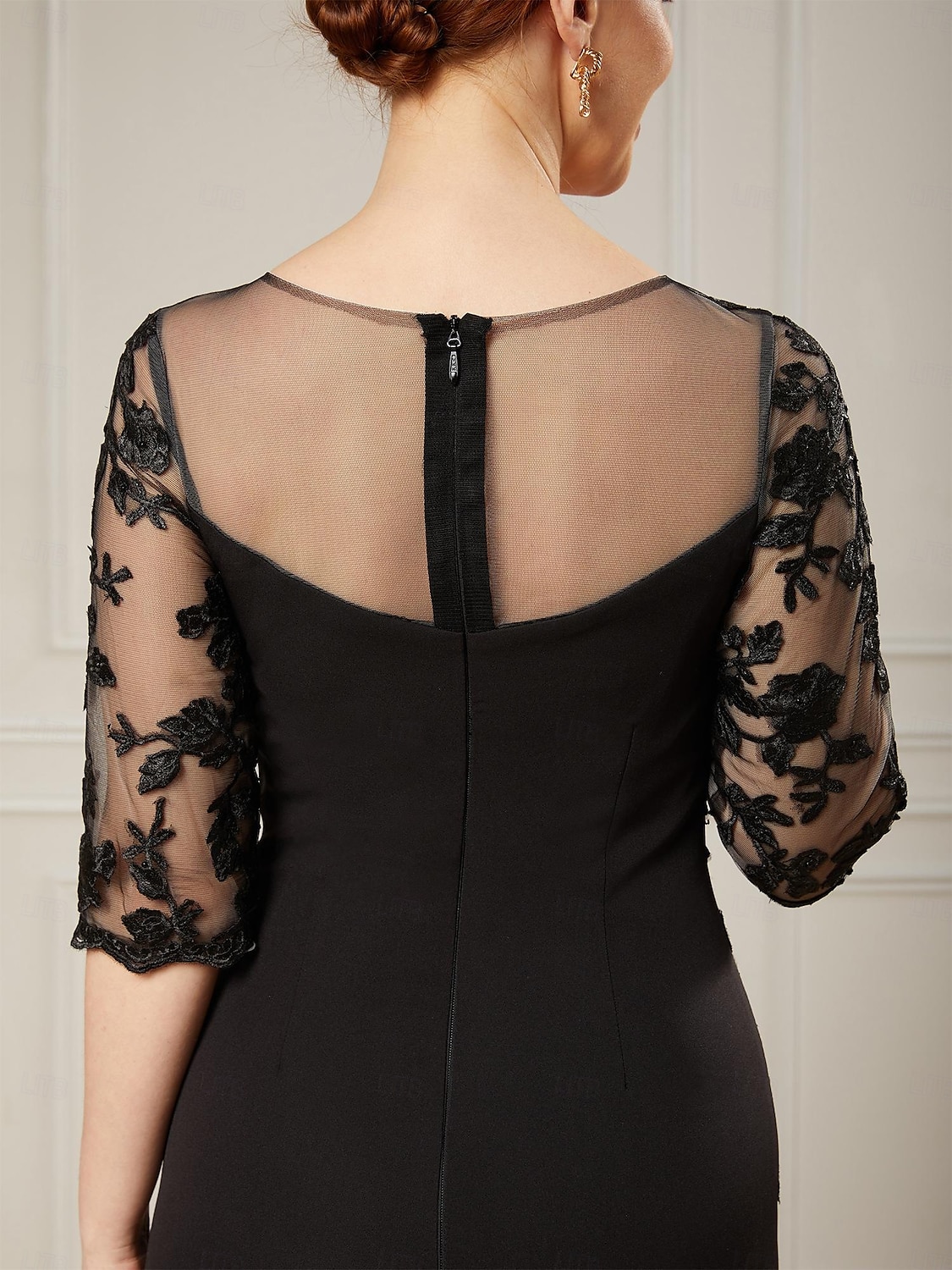 Robe fourreau  colonne Robe mère de la mariée Élégante encolure illusion longueur genoux courte  mini tissu extensible en dentelle manches demi avec perles broderie robe de jour de course de 2025 ? $148.99 –P6