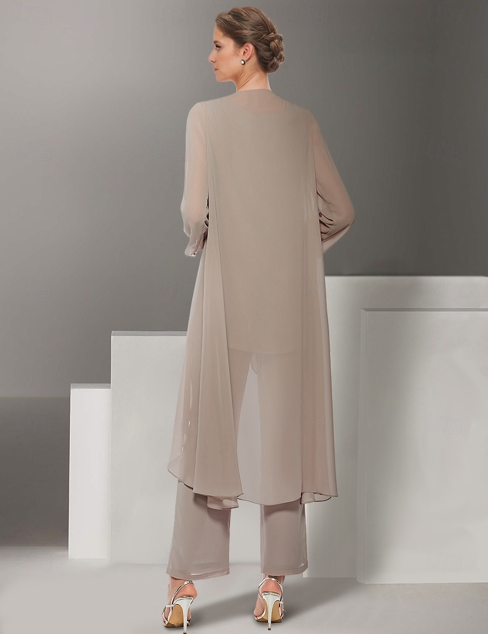 tuta / tailleur pantalone 3 pezzi abito per la madre della sposa matrimonio in spiaggia elegante scollo gioiello lunghezza pavimento chiffon manica lunga coprispalle incluso con pizzo tinta unita 2025 del 2025 a $181.99 –P2