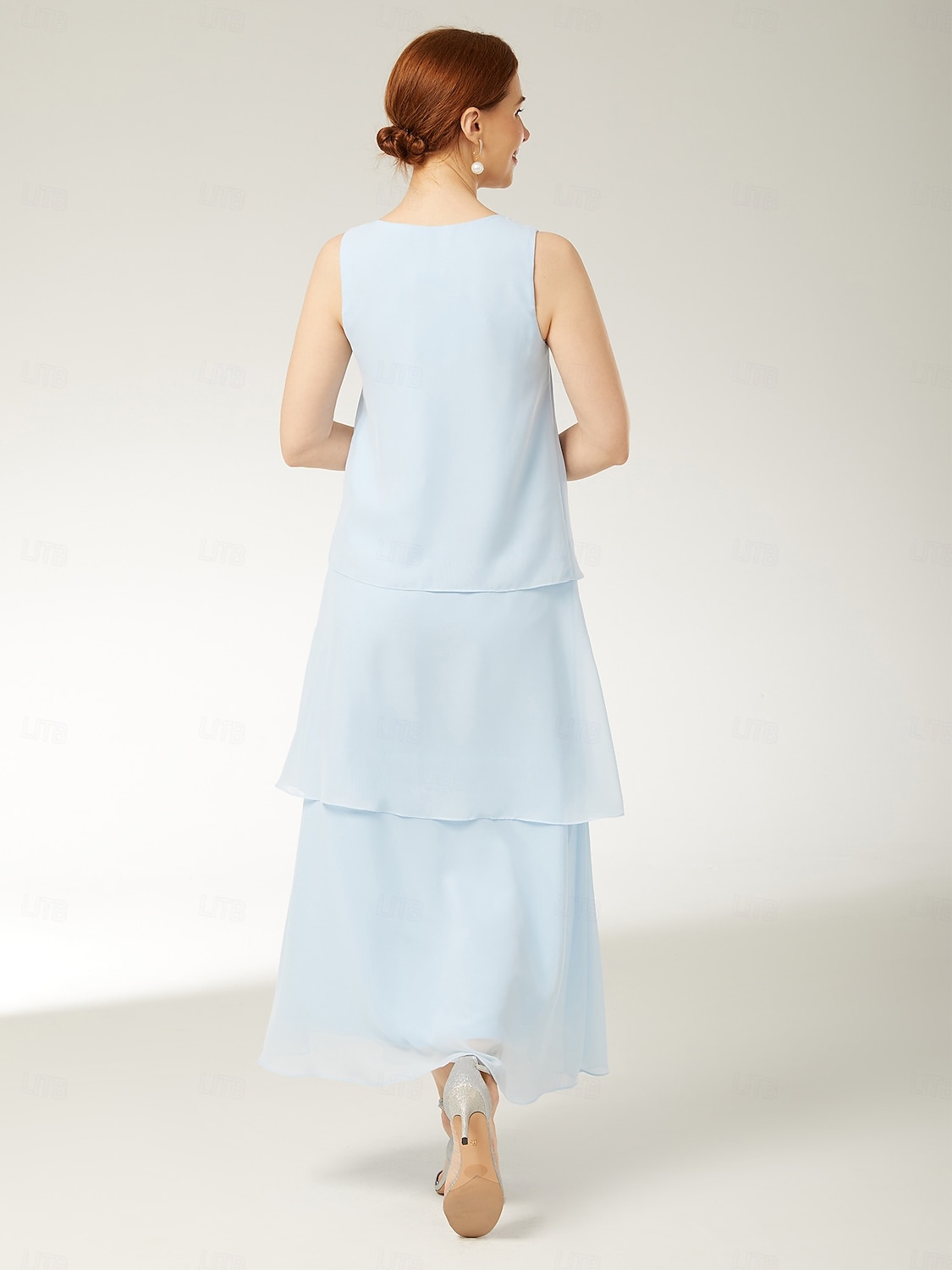 Sheath  Kolumn Mor till Bruden Klänning Strandbröllop Elegant Enkel Juvelhals Ankellängd Chiffon Ärmlös med Tier Enhetlig Färg 2025 - $144.99 –P2