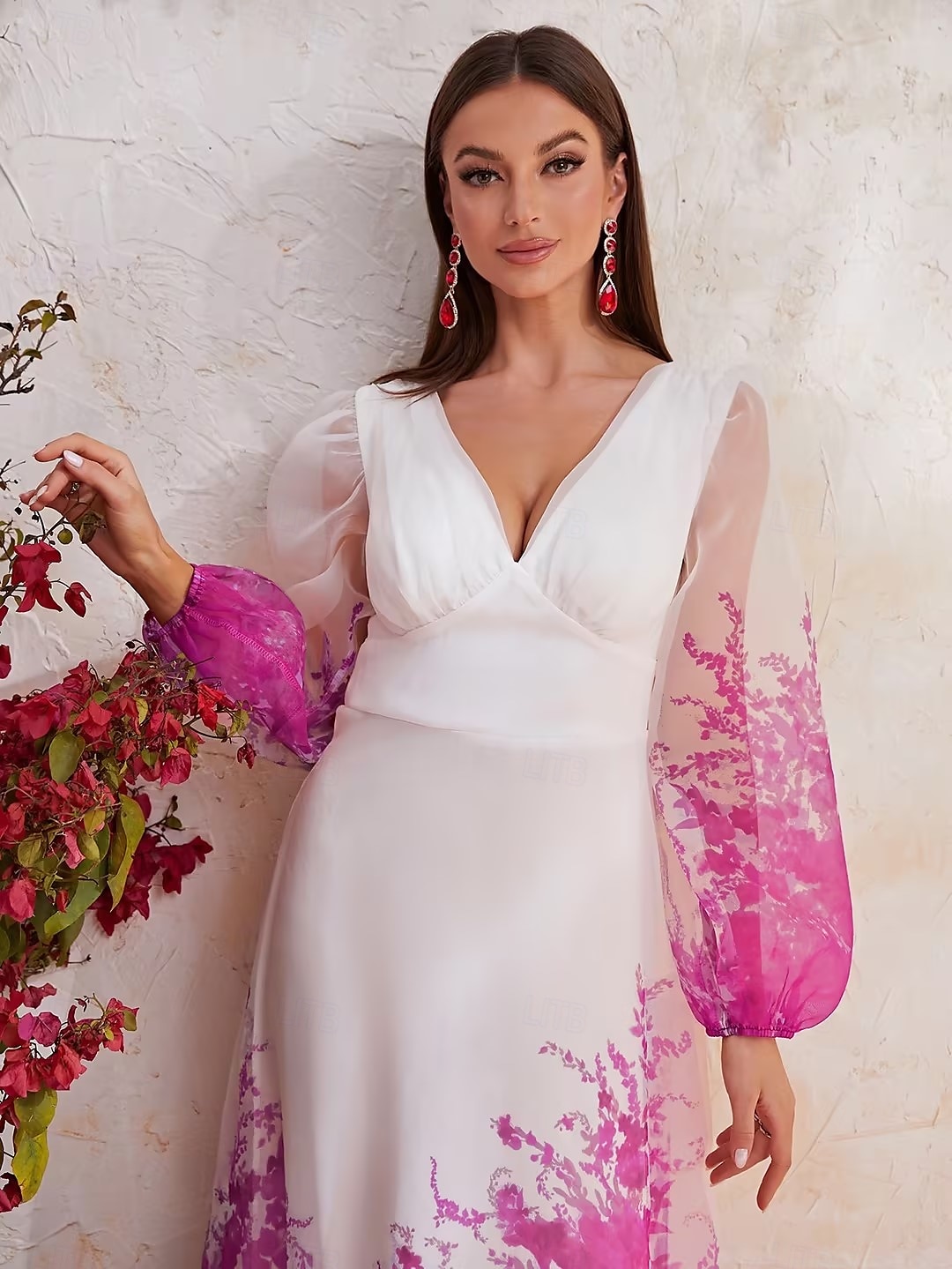 Vestido A-Line Mãe da Noiva Vestido Elegante Decote V Profundo Com Detalhes Franzidos Comprimento do Chão Organza Estampa Floral Manga Puff Longa Vestido Derby Vestido de Dia da Corrida Vestido de 2025 por $180.99 –P2