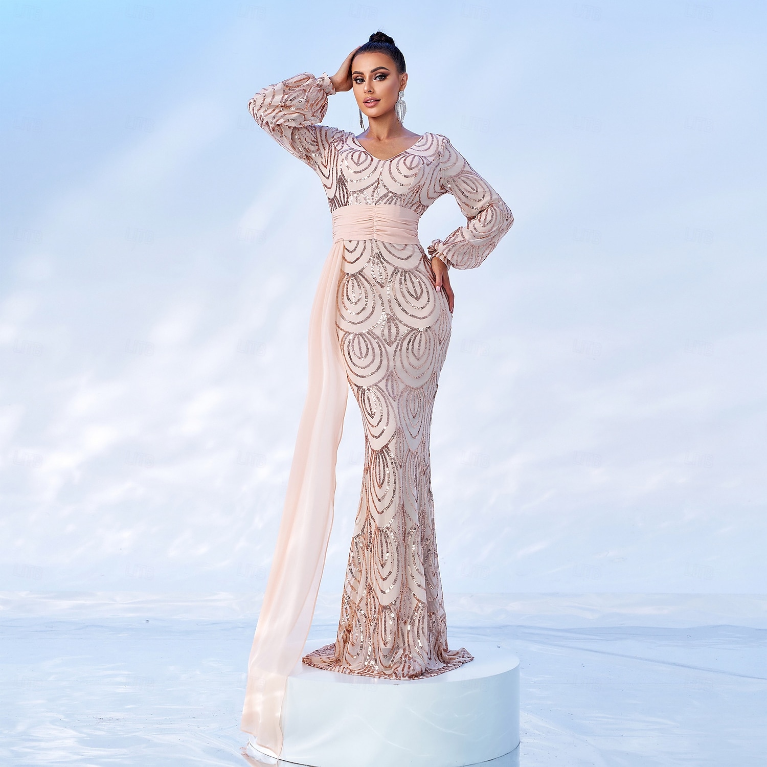 Vestido de Noiva Sereia  Trompete Vestido Elegante Formal Comprimento Total Manga Longa Decote V Bordado com Franjas de Brilho de 2025 por $141.99 –P4