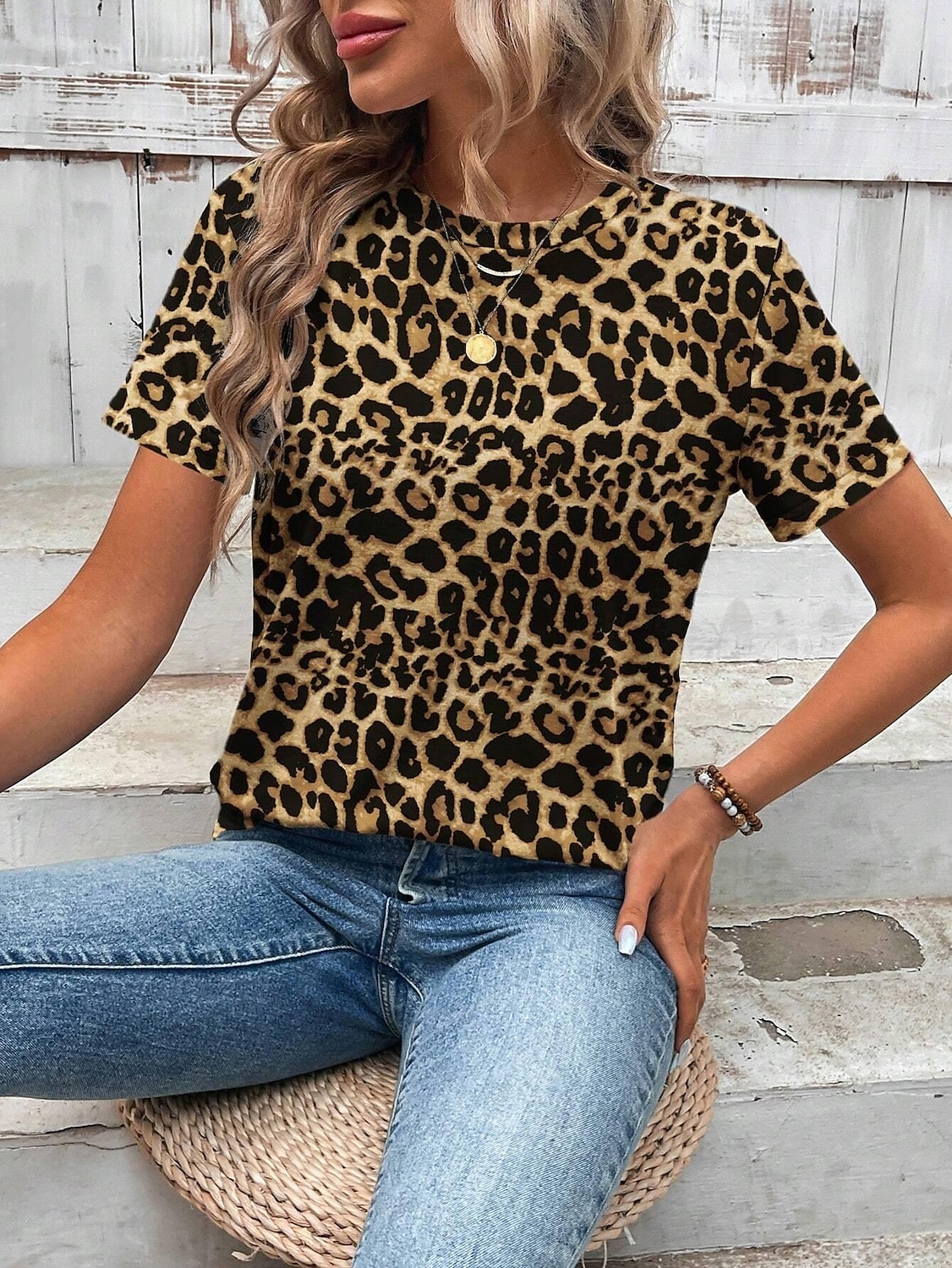 Femme T shirt Léopard Décontractées Manche Courte Col Rond Hauts réguliers du quotidien Imprimer Marron Eté de 2025 ? $19.99 –P4