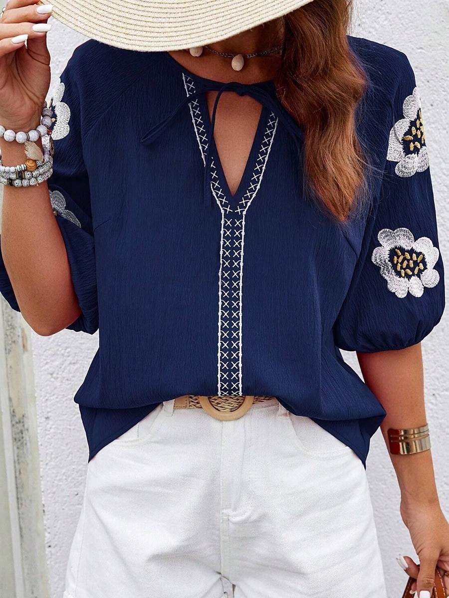 Damen Hemd Bluse Blumen Stilvoll Brautkleider schlicht Kurzarm V Ausschnitt Normale Oberteile Täglich mit Schnürung Bestickt Weiß Marineblau Sommer Frühling 2025 - $24.99 –P10