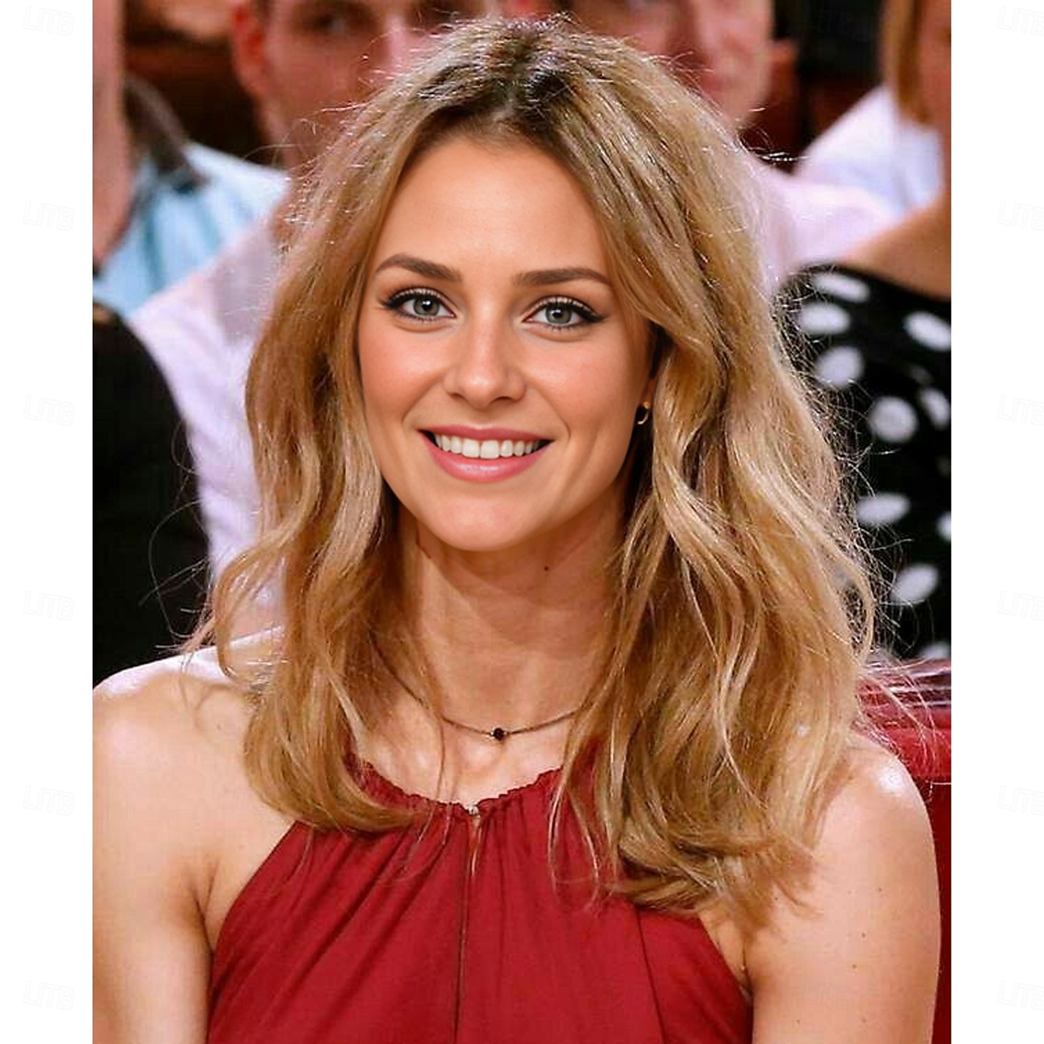paruky inspirované vanessou paradis syntetická paruka vlnitá asymetrická paruka středně dlouhá blond syntetické vlasy dámský módní design jemný přírodní blond 2025 - $19.99 –P1