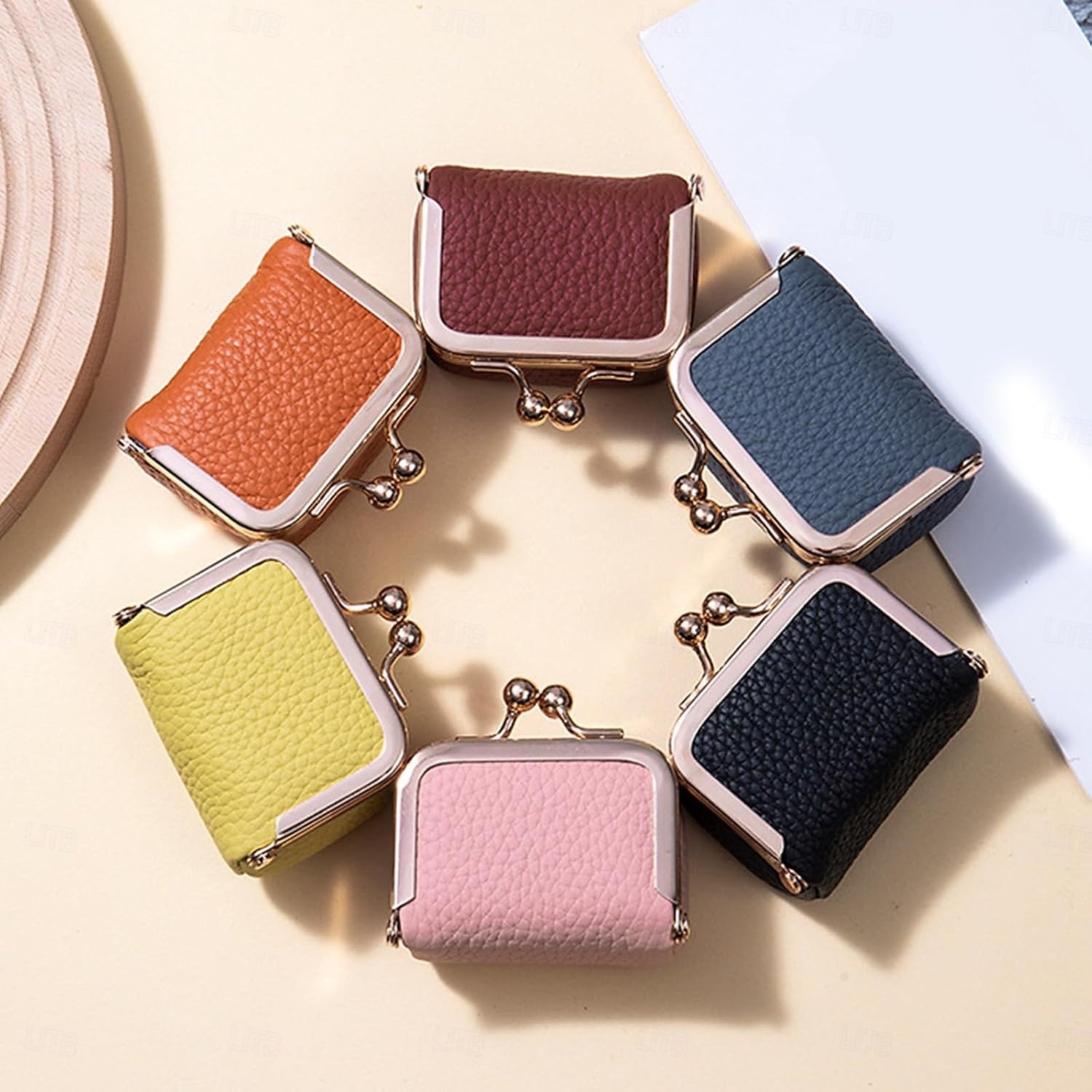 Genuine Leather Mini Jewelry Box, Portable Vintage-inspired Genuine Leather Coin Purse Jewelry Case with Kiss Lock, Mini Travel Ring Box for Women for Earring/Ring/Necklace/Bracelet 2025 - $15.49 –P4