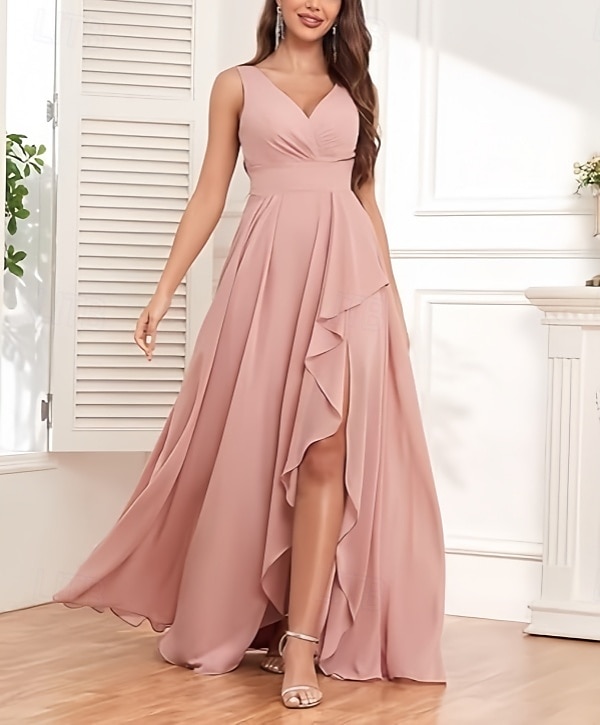 Robe en A Robe de demoiselle d'honneur Col en V Sans manches Élégante Longueur de sol Chiffon avec volants  fente avant  fronces de 2025 ? $167.99 –P1