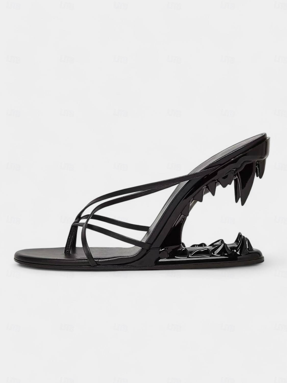 sandales plates métalliques dorées avec talon sculpté - chaussures de déclaration uniques pour femmes de 2025 ? $59.99 –P3